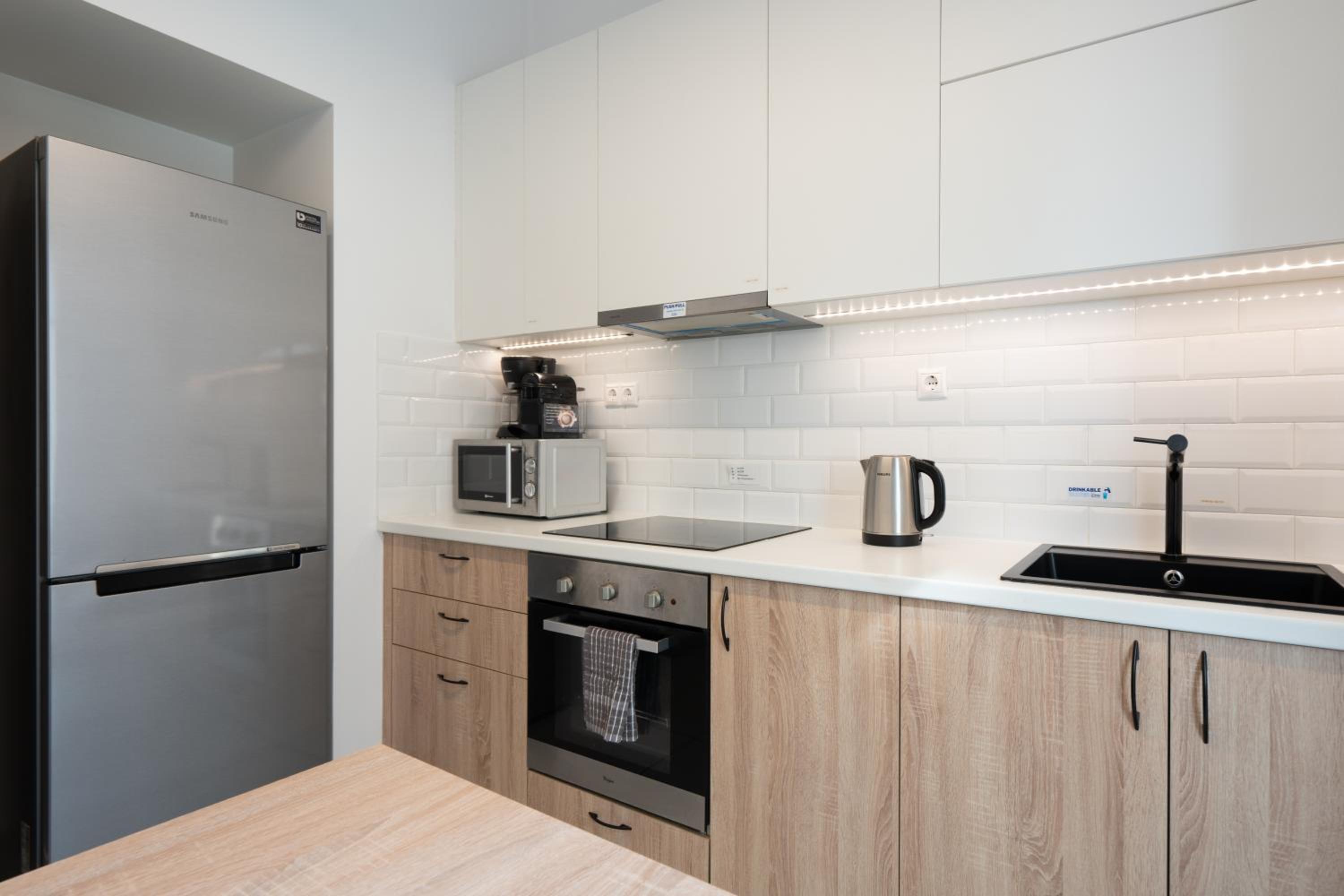 Classy Apartment in Koukaki, Walk to Metro & Acropolis