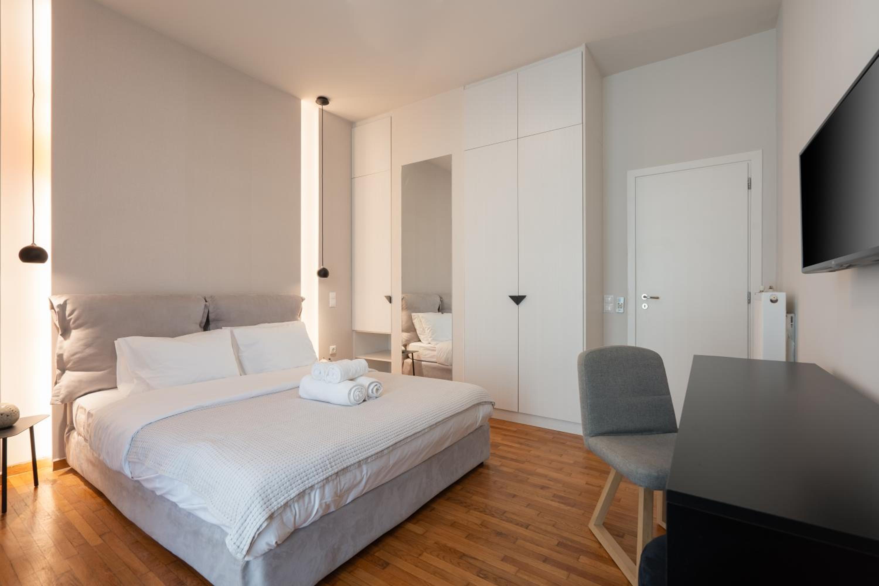 Classy Apartment in Koukaki, Walk to Metro & Acropolis