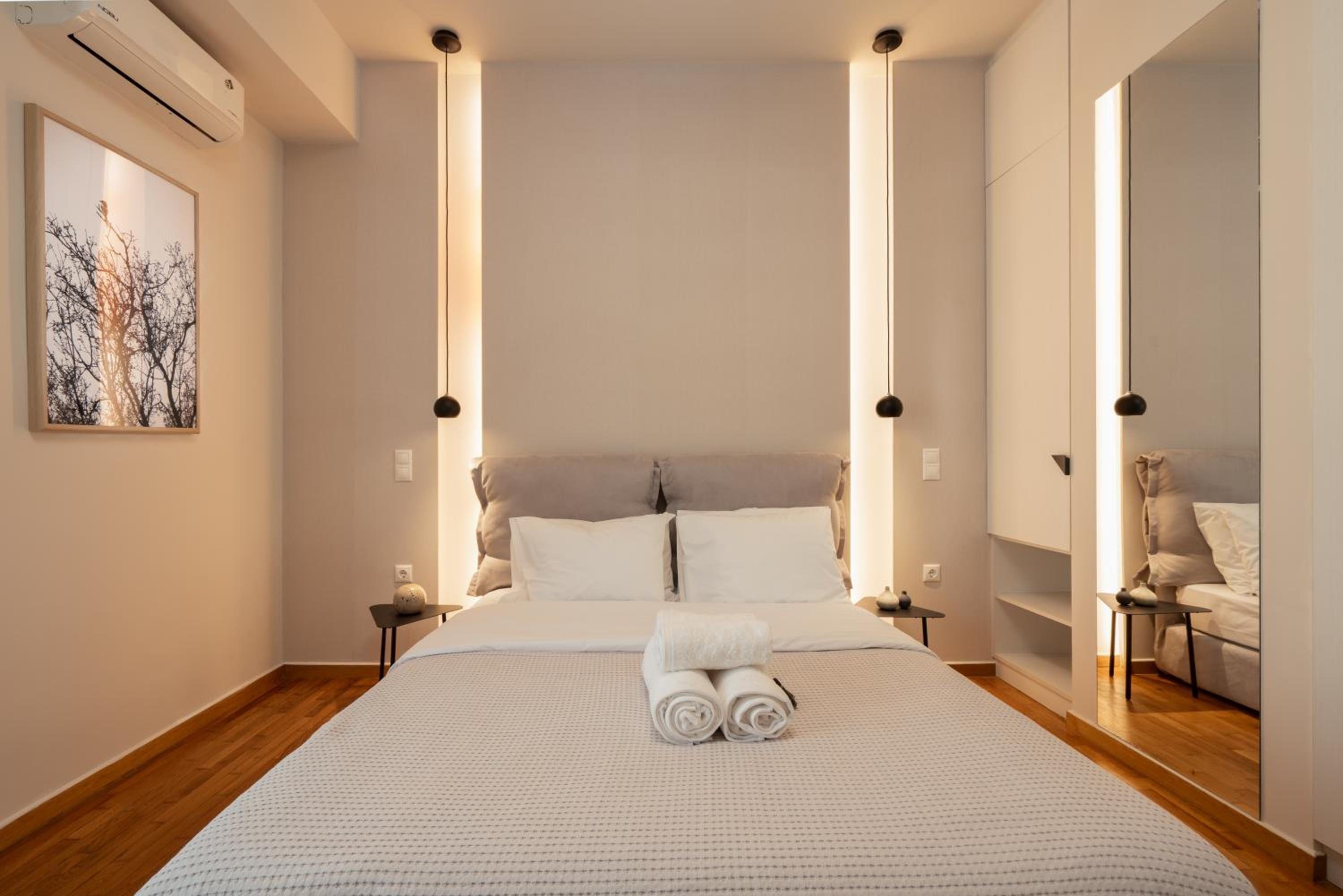 Classy Apartment in Koukaki, Walk to Metro & Acropolis