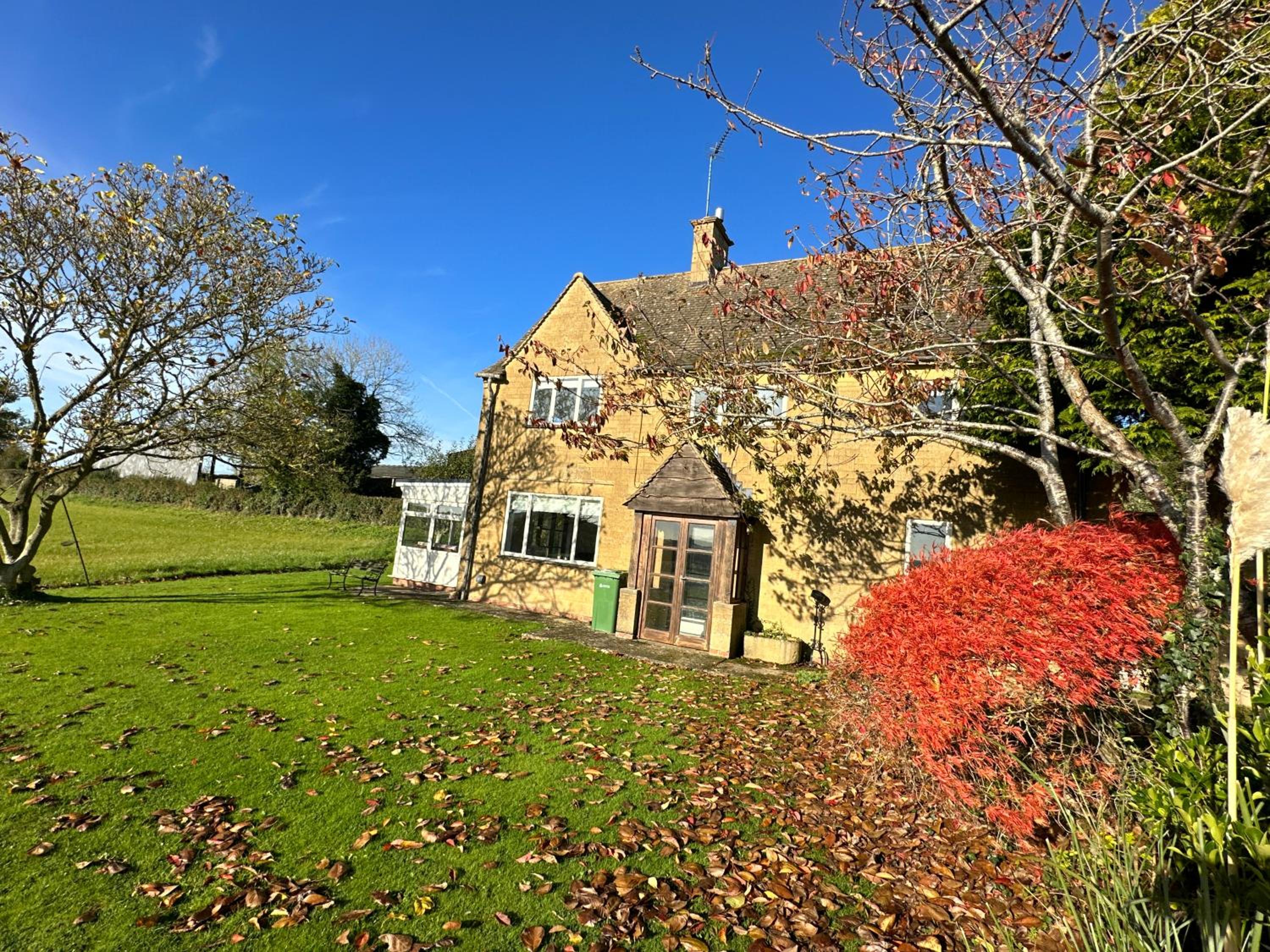 Ashleigh - Ash Farm Cotswolds view 3