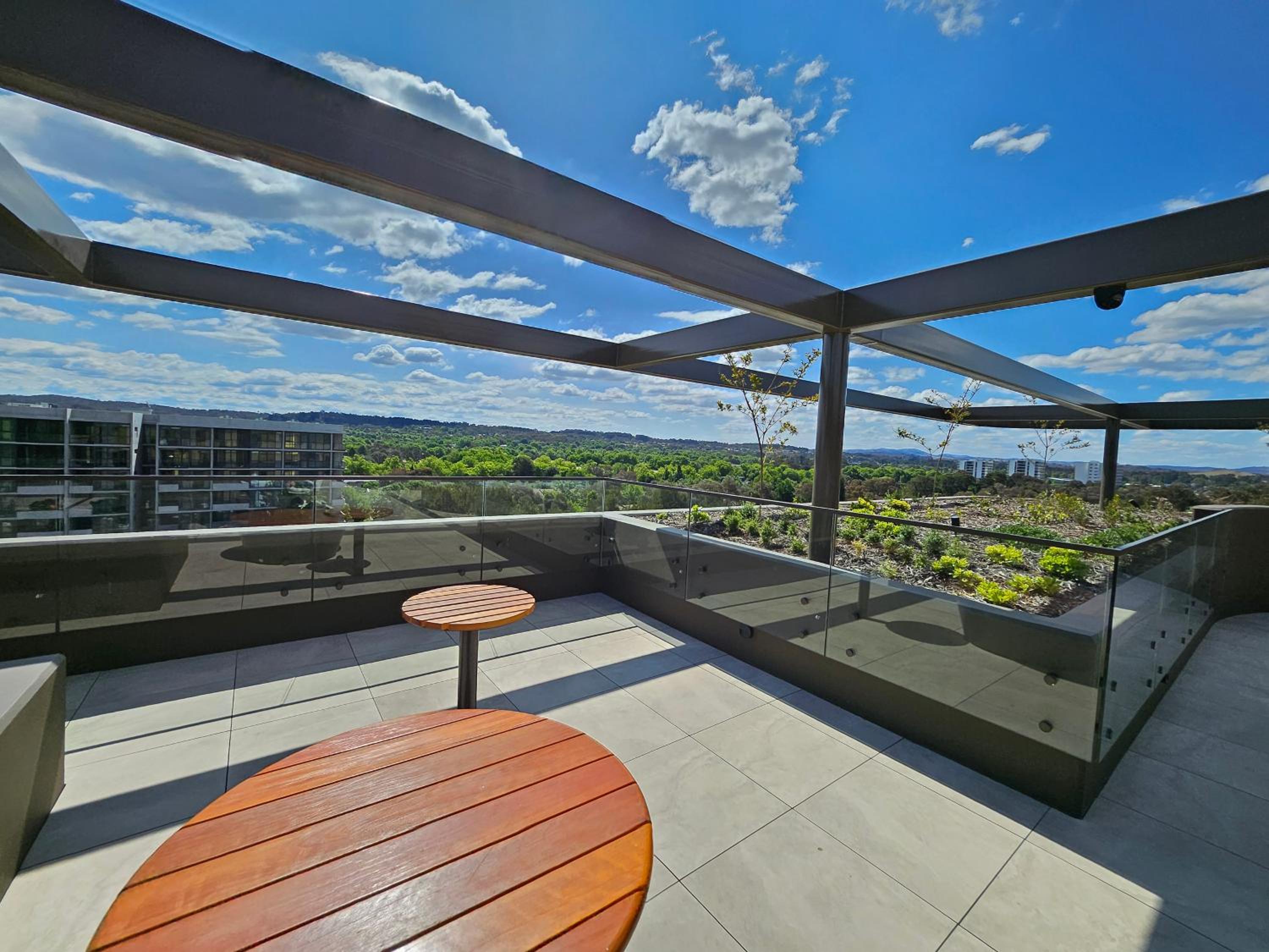 Kashmir, Modern and luxury 2BR 2BA, Fast WiFi & Netflix, Free Parking, Central Location, near CBD