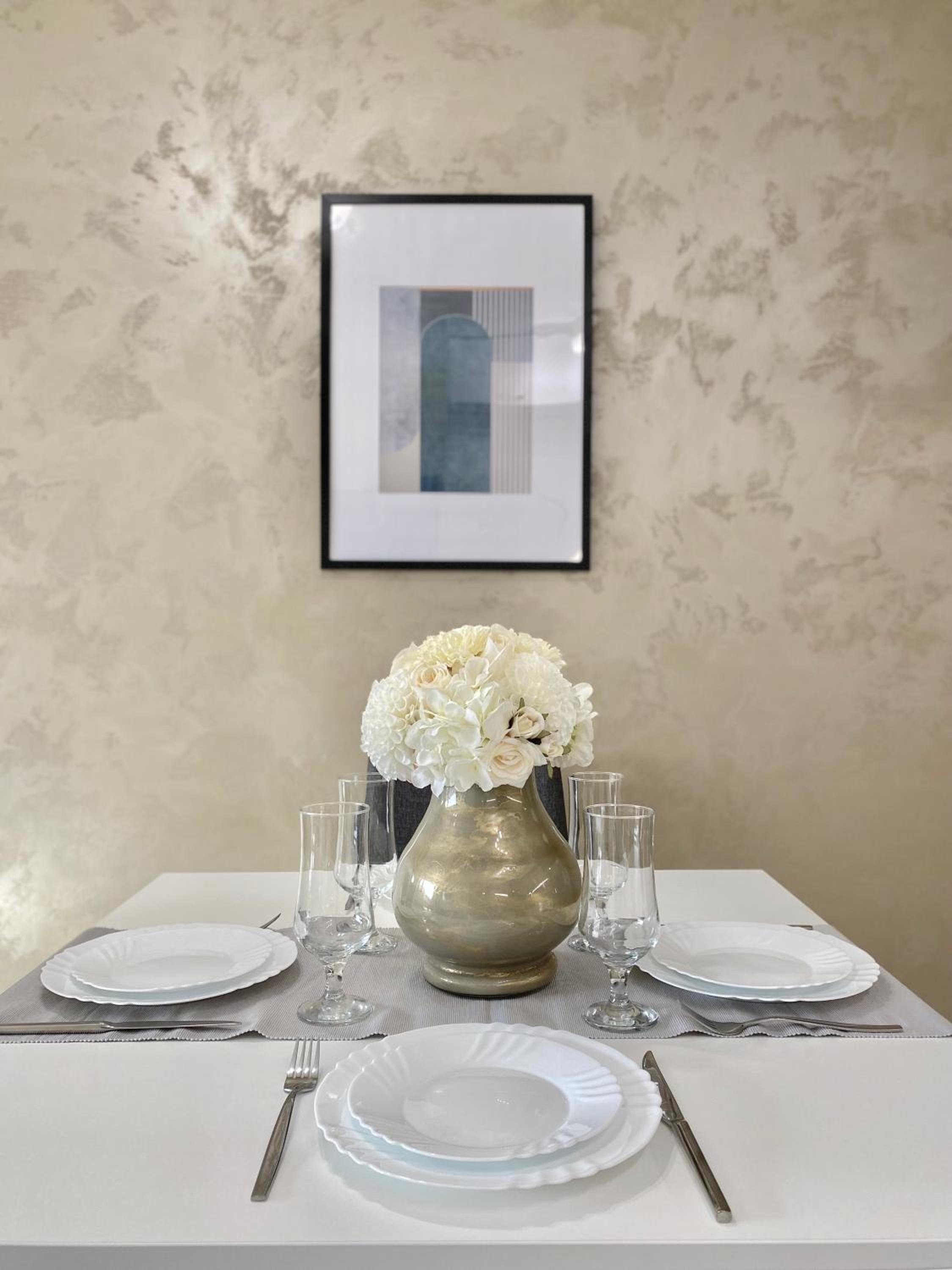 Beautiful & Comfy Apartment for 4 Guest and Free Parking