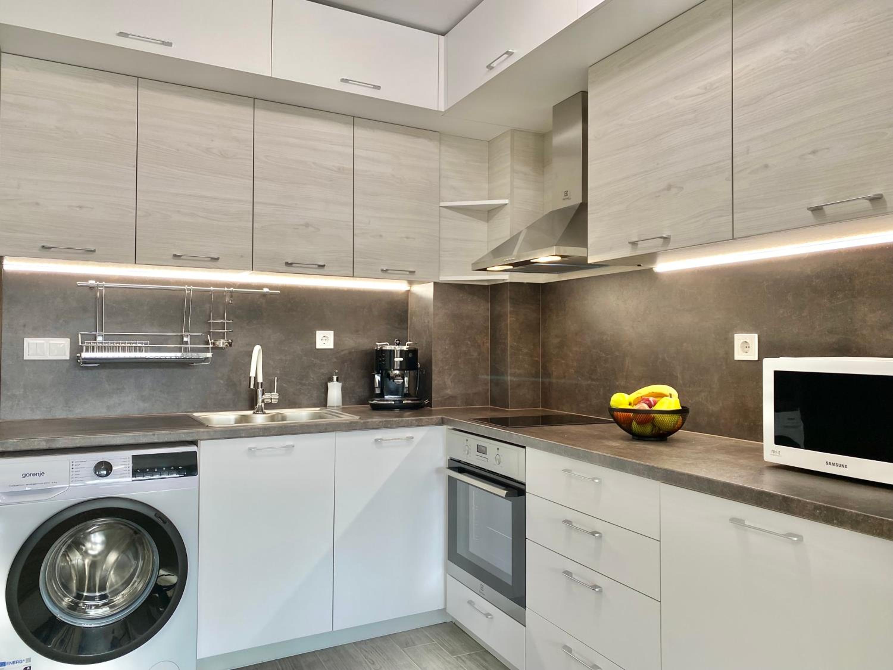 Beautiful & Comfy Apartment for 4 Guest and Free Parking