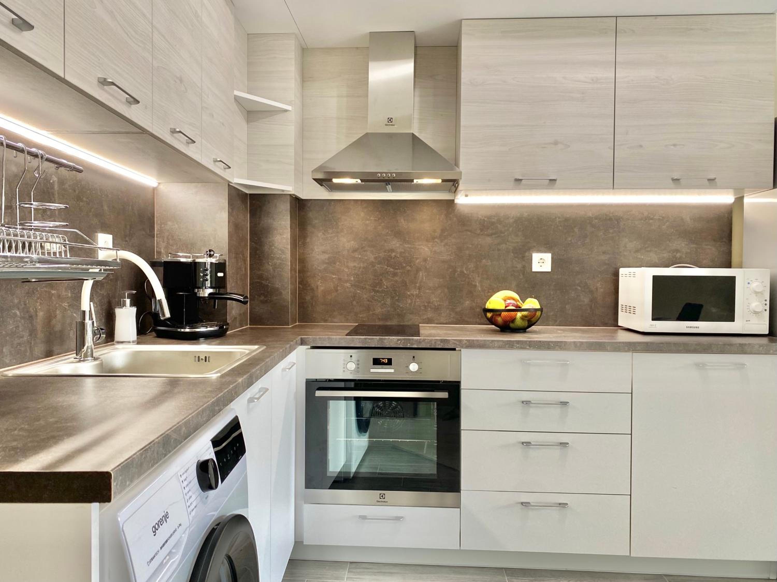 Beautiful & Comfy Apartment for 4 Guest and Free Parking