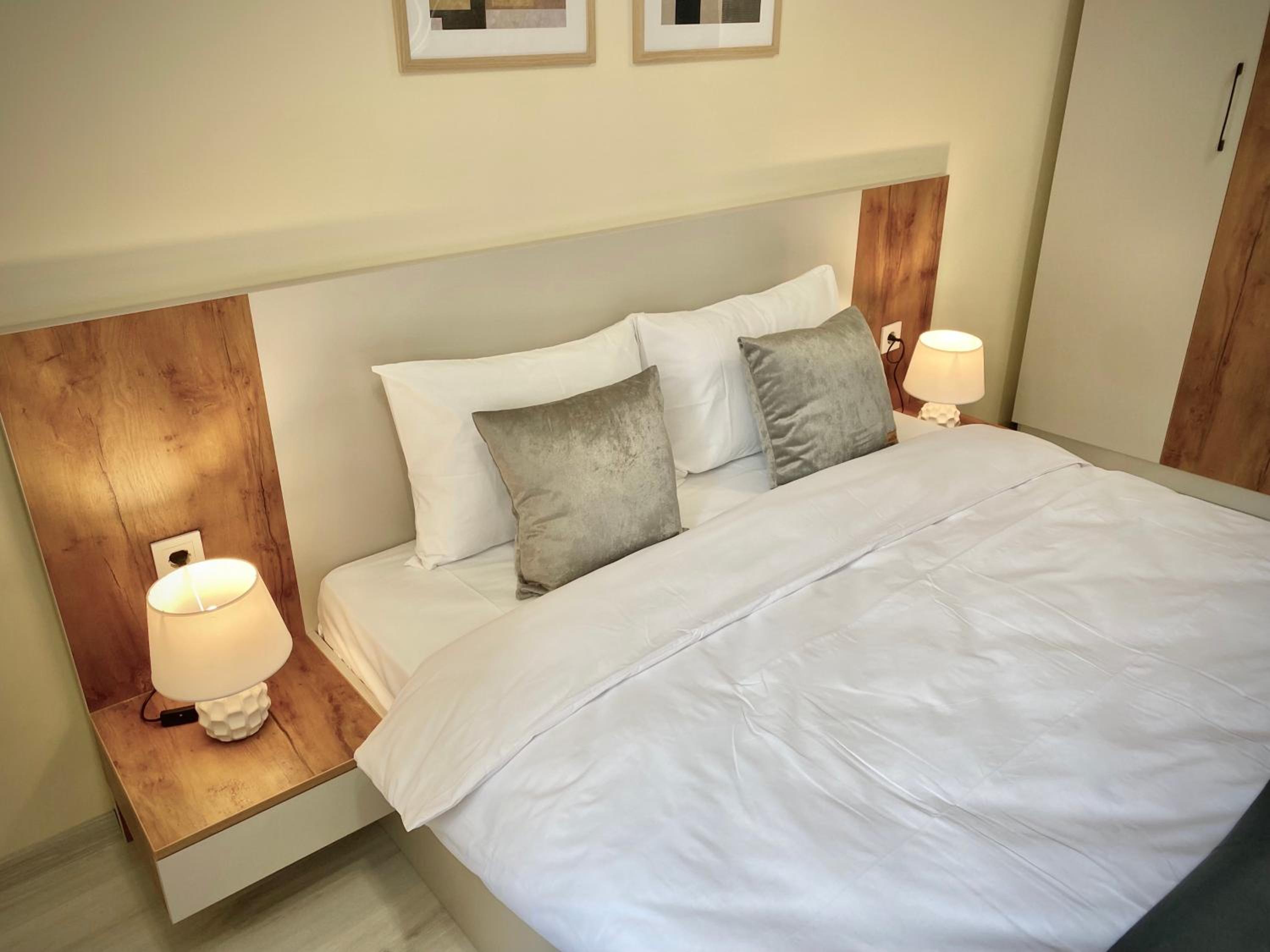 Beautiful & Comfy Apartment for 4 Guest and Free Parking