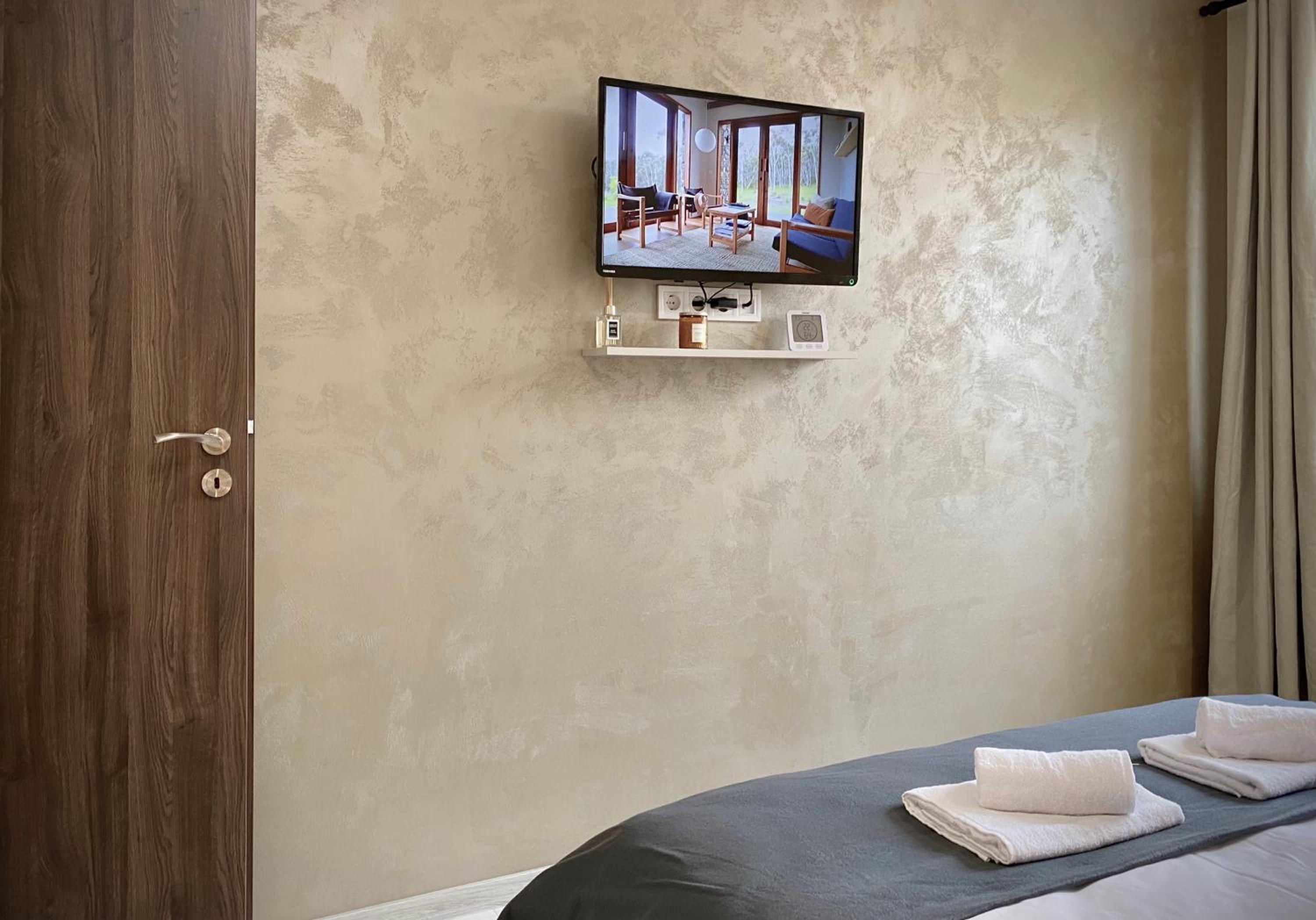 Beautiful & Comfy Apartment for 4 Guest and Free Parking