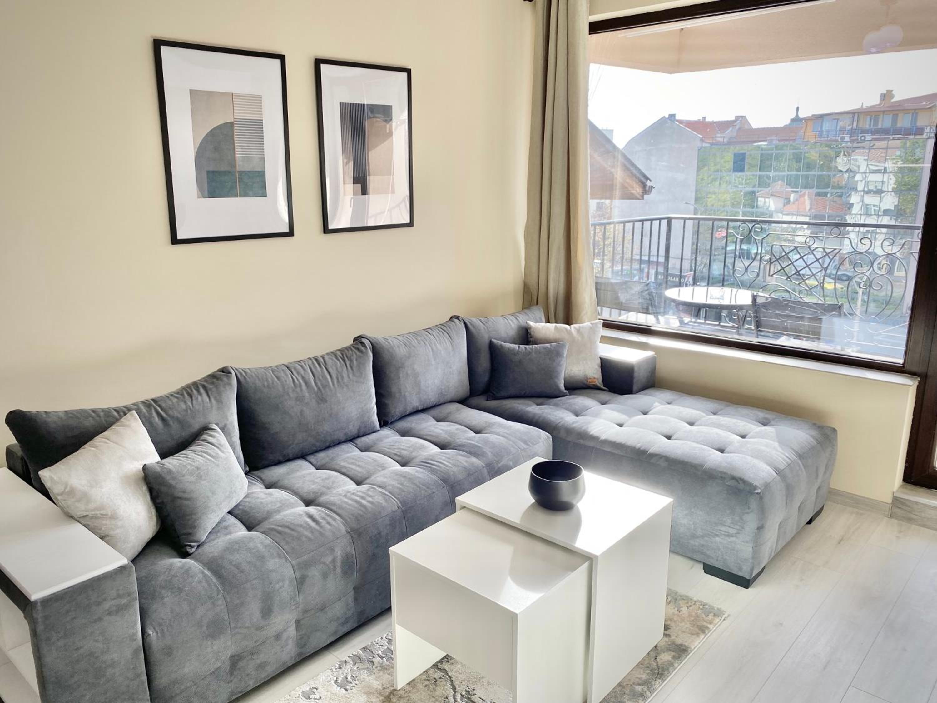 Beautiful & Comfy Apartment for 4 Guest and Free Parking