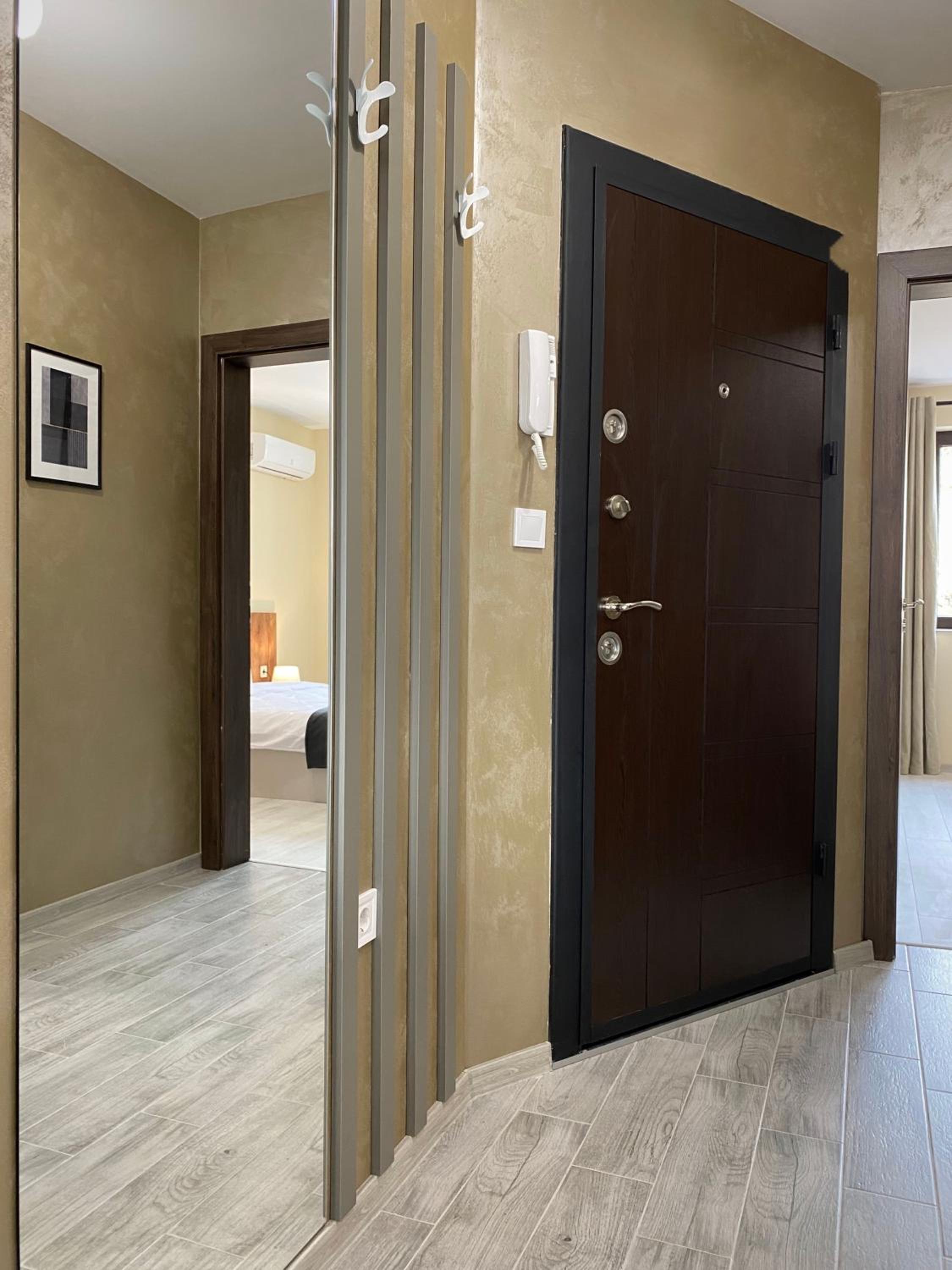 Beautiful & Comfy Apartment for 4 Guest and Free Parking