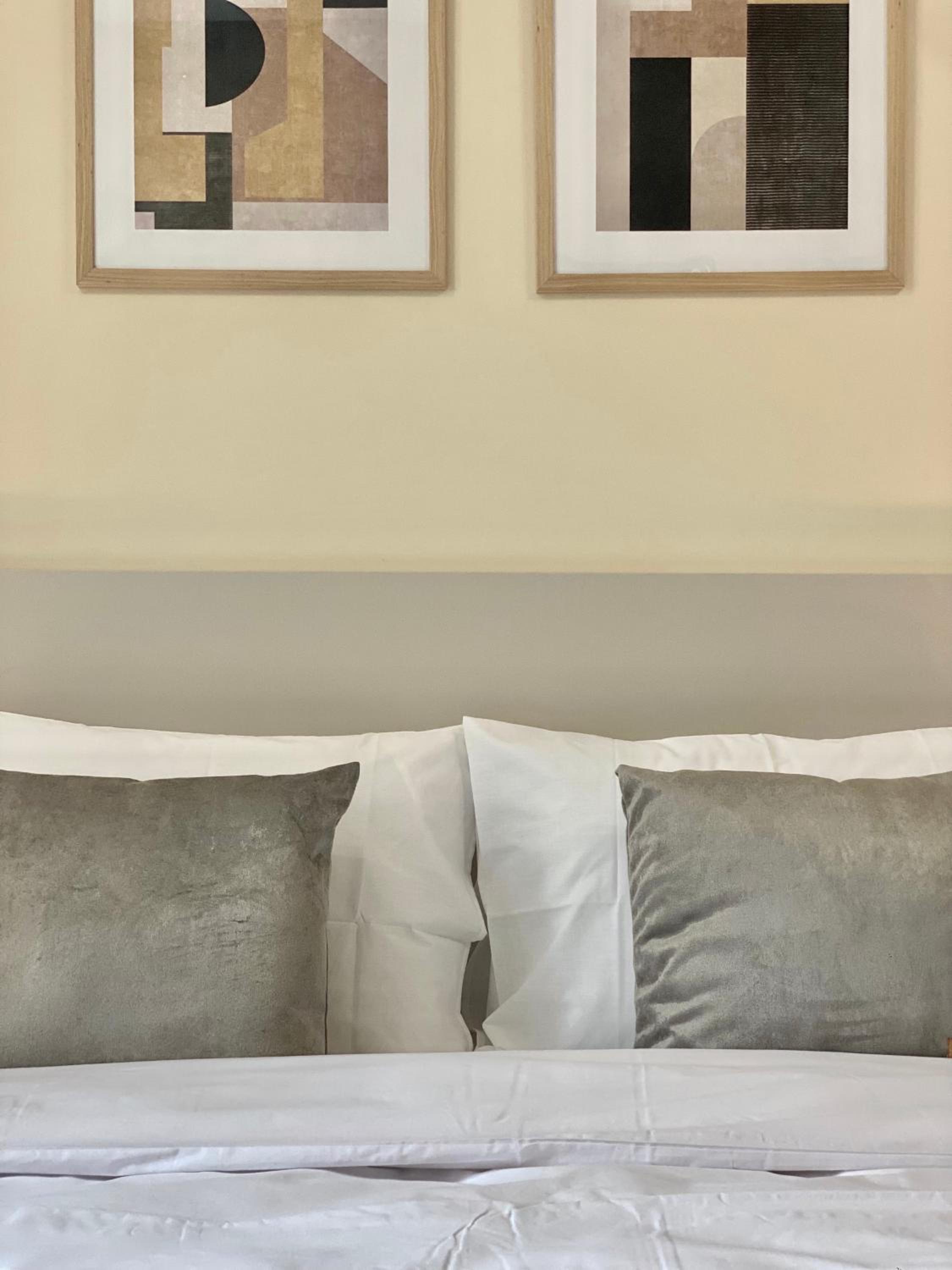 Beautiful & Comfy Apartment for 4 Guest and Free Parking