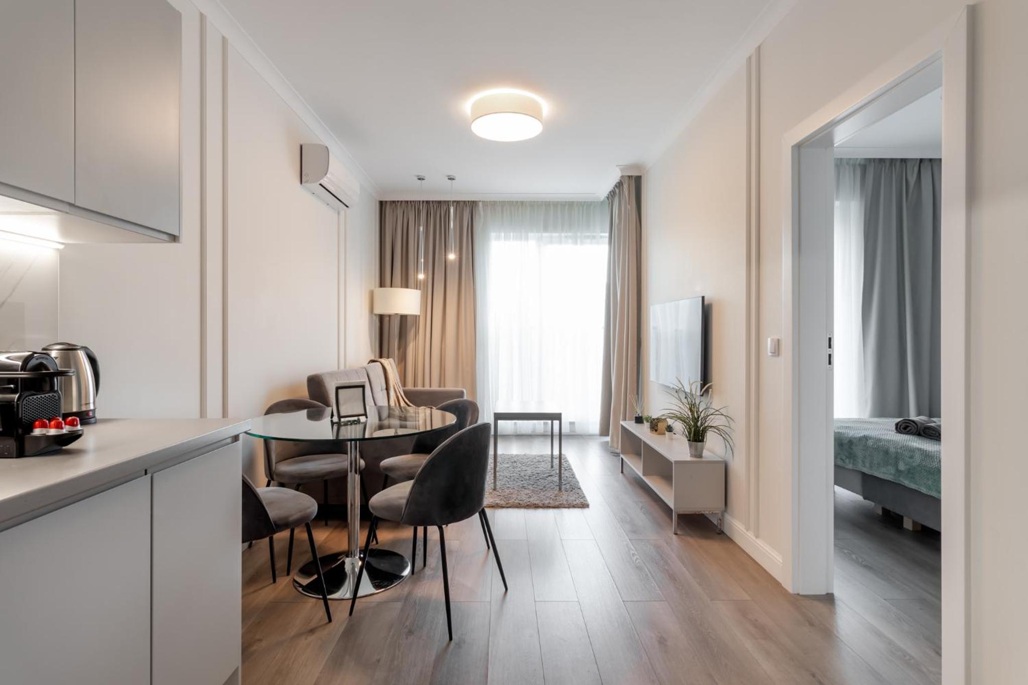 Urban Chic - Great Location- One Bedroom Apartment - Siedmiogrodzka 3