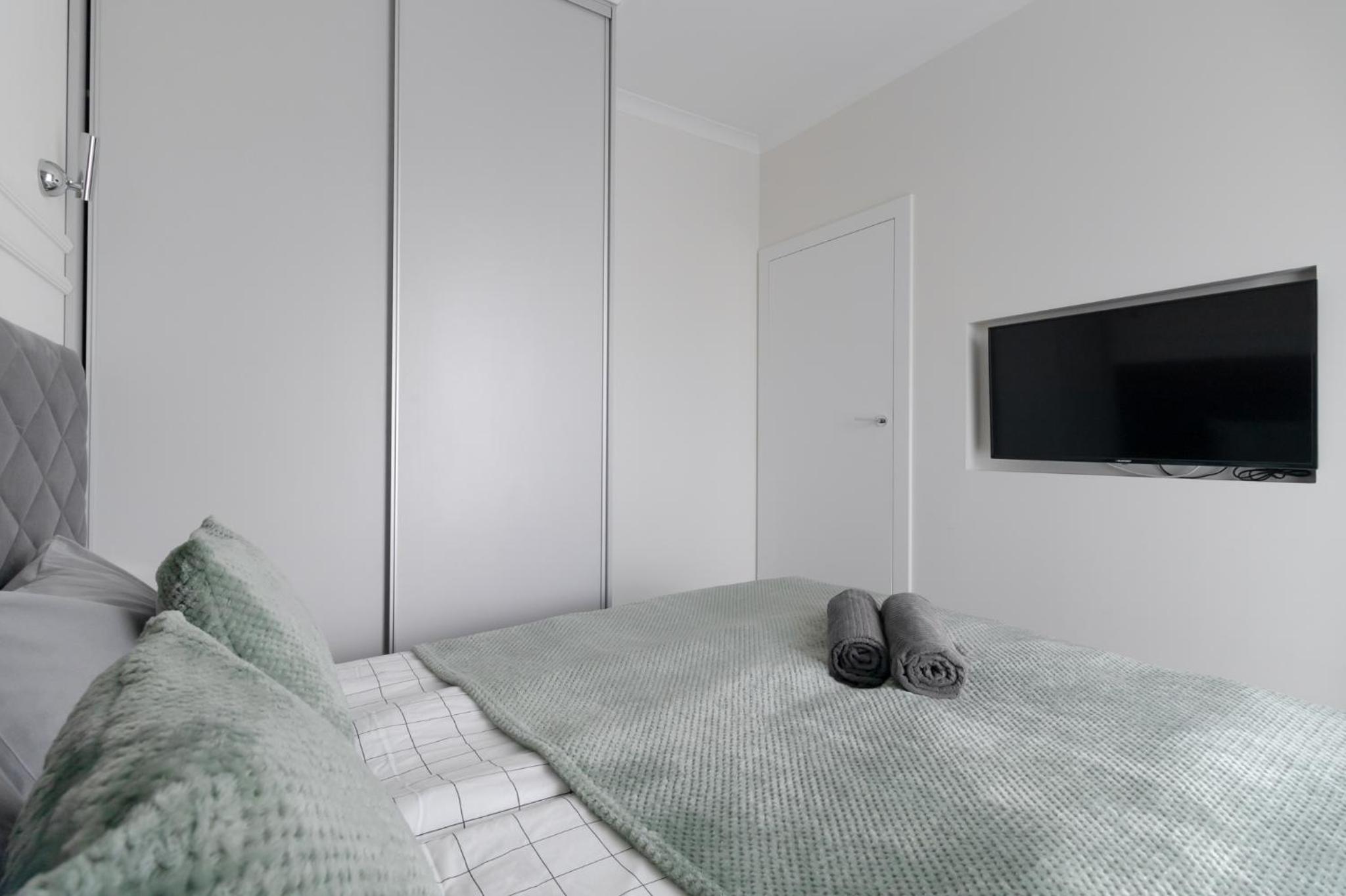 Urban Chic - Great Location- One Bedroom Apartment - Siedmiogrodzka 3