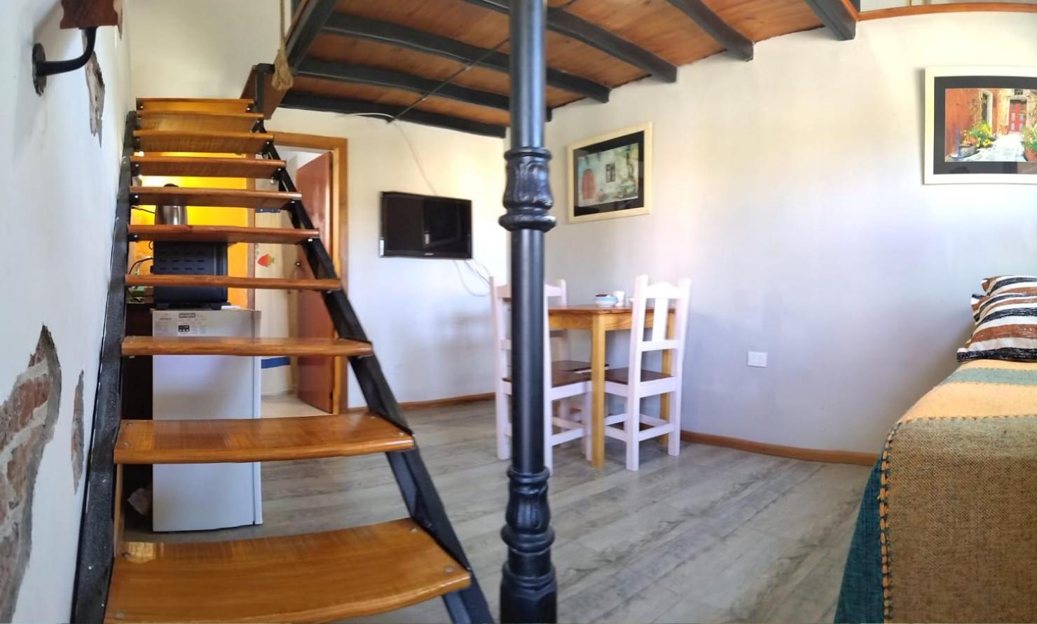 Las Acacias