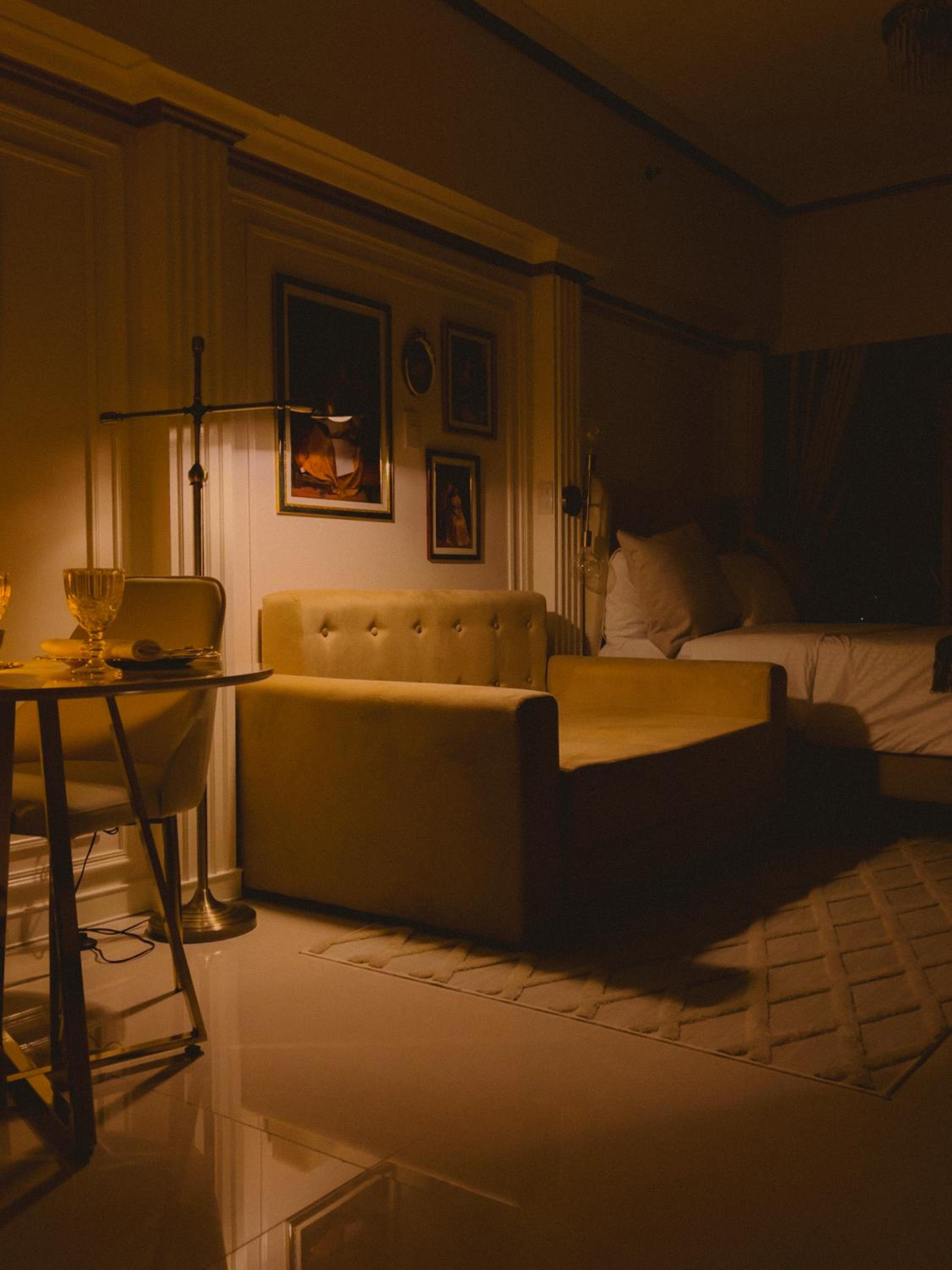 hotel room