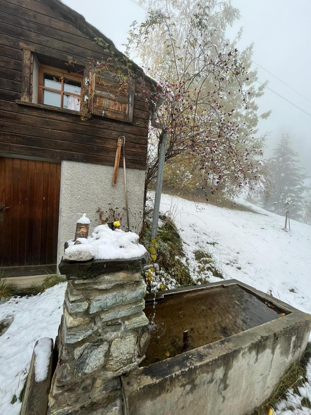 Chalet La Paz with Hotpot and Sauna