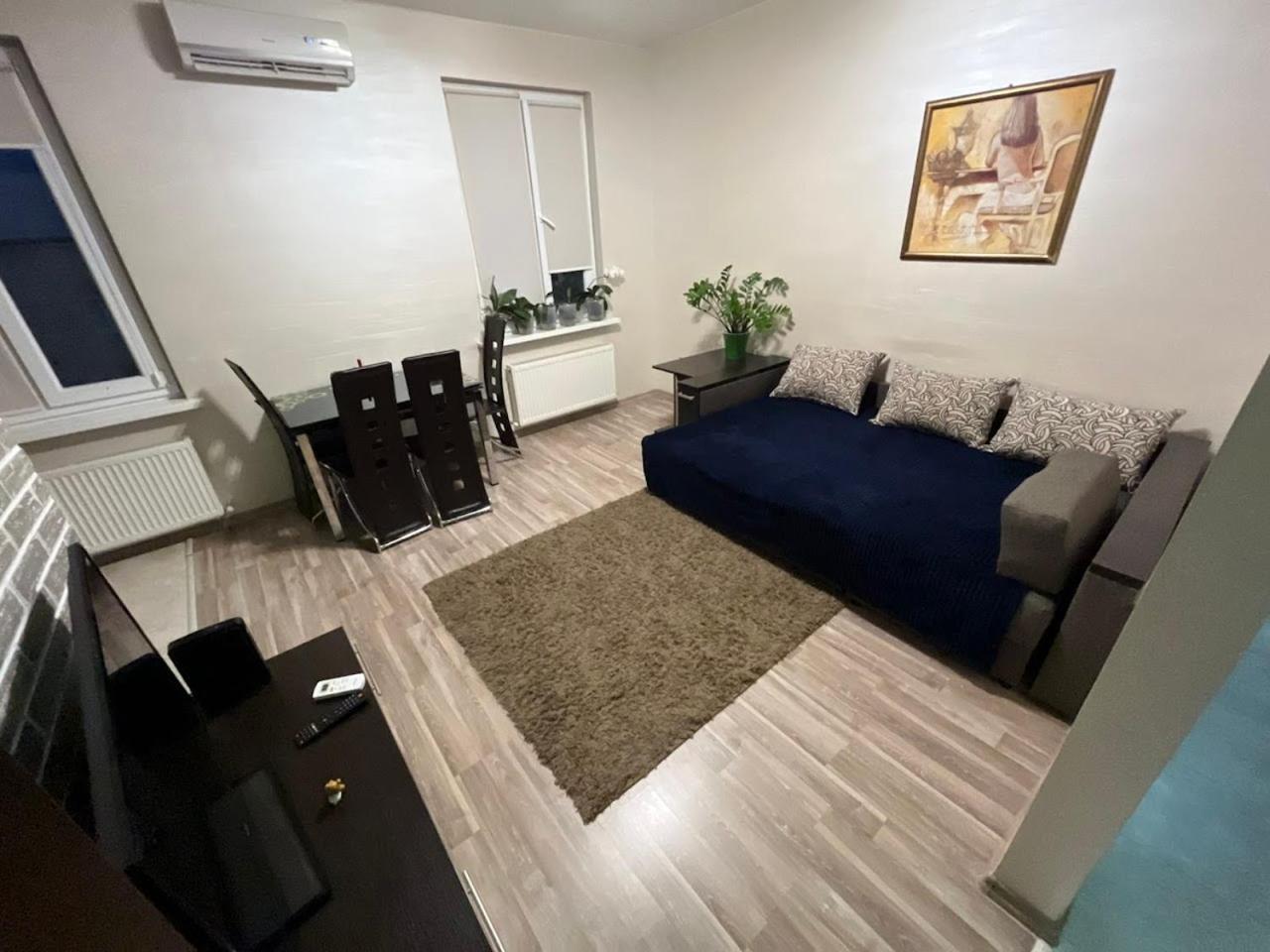 2 Bedroom Central Apartment view 3