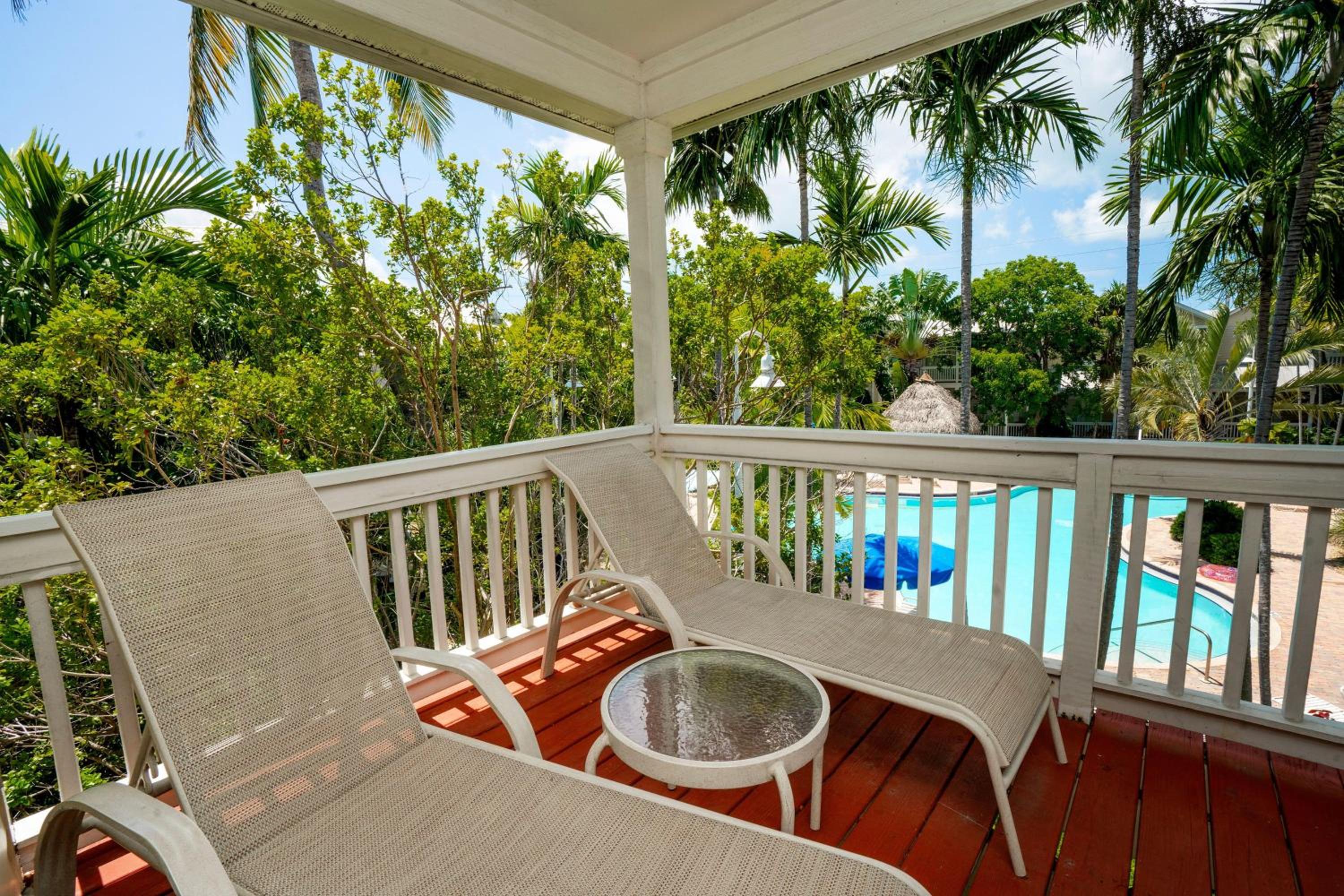 Coral Hammock Poolside Home view 3