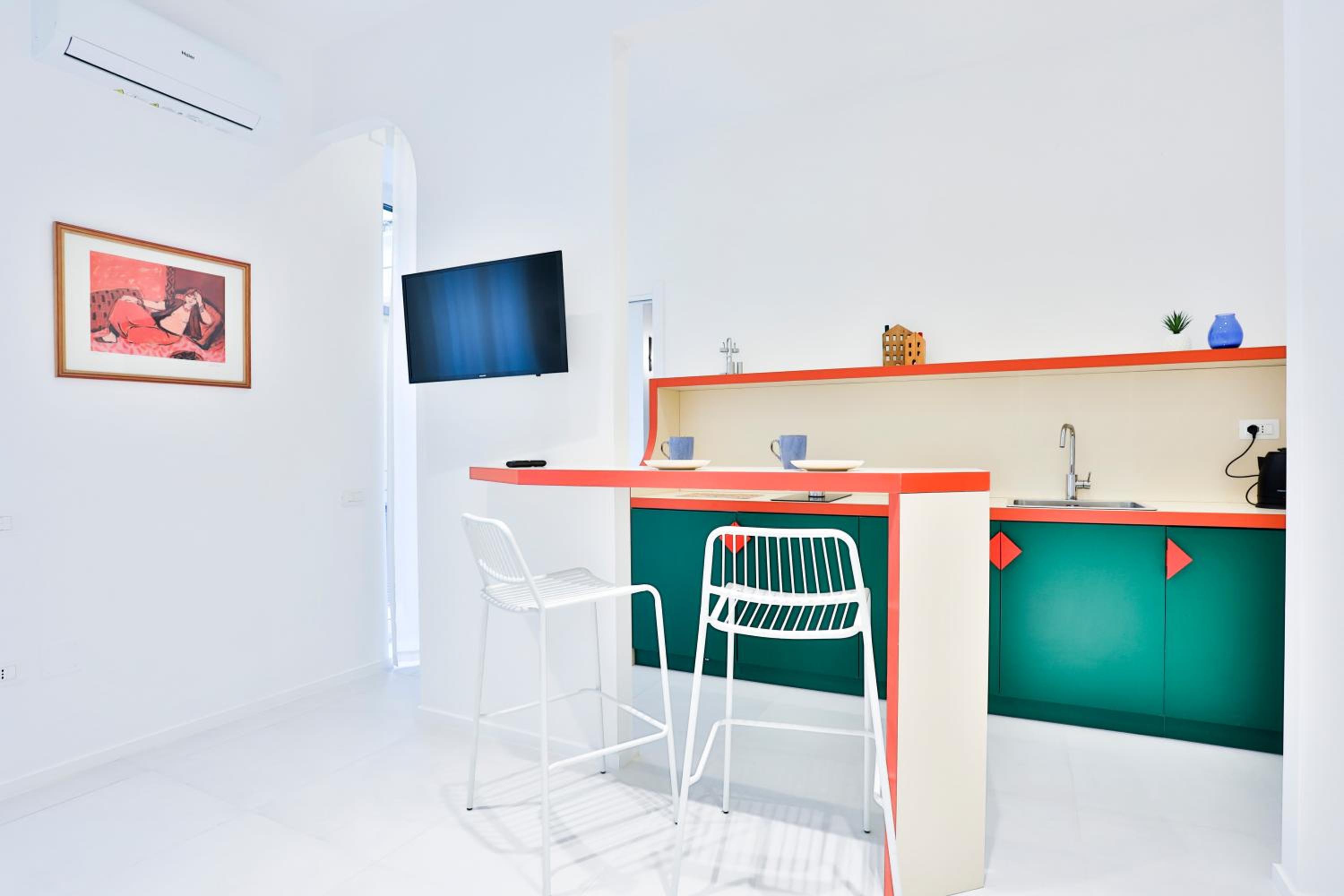 GuestHost - Maya & Giacomina Prime Central Apartments view 2