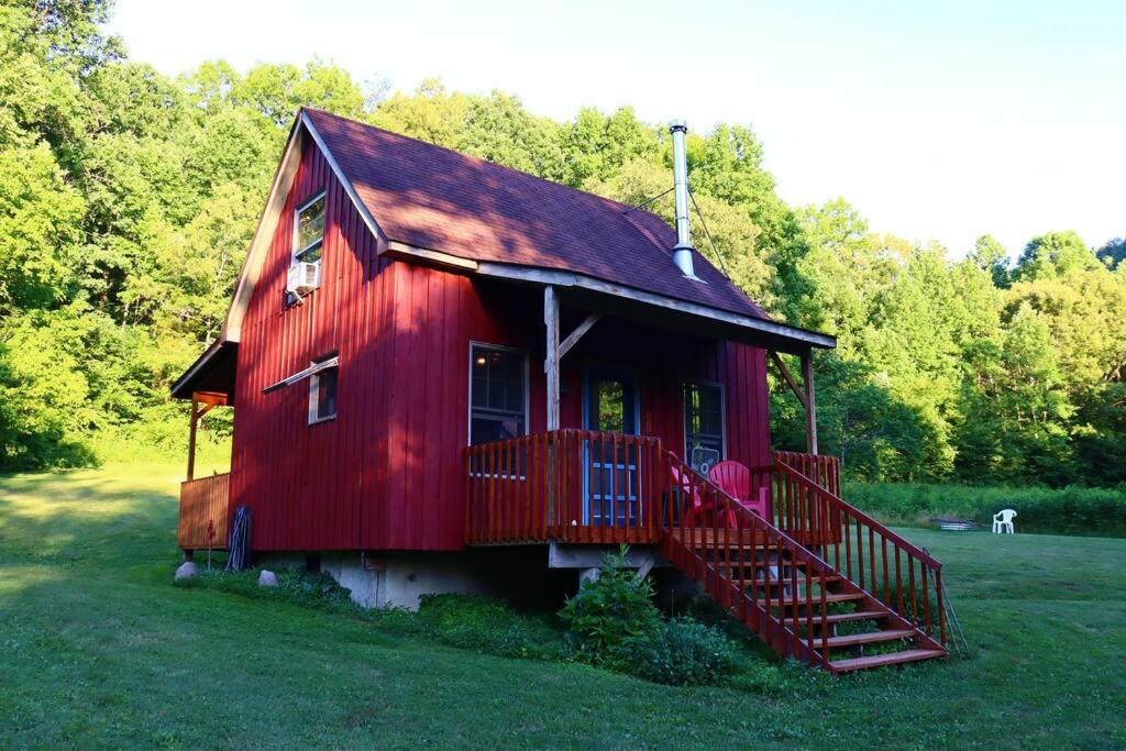 Richmond Vacations - Secluded Cabin on Red Haven Farm - Property Image 1