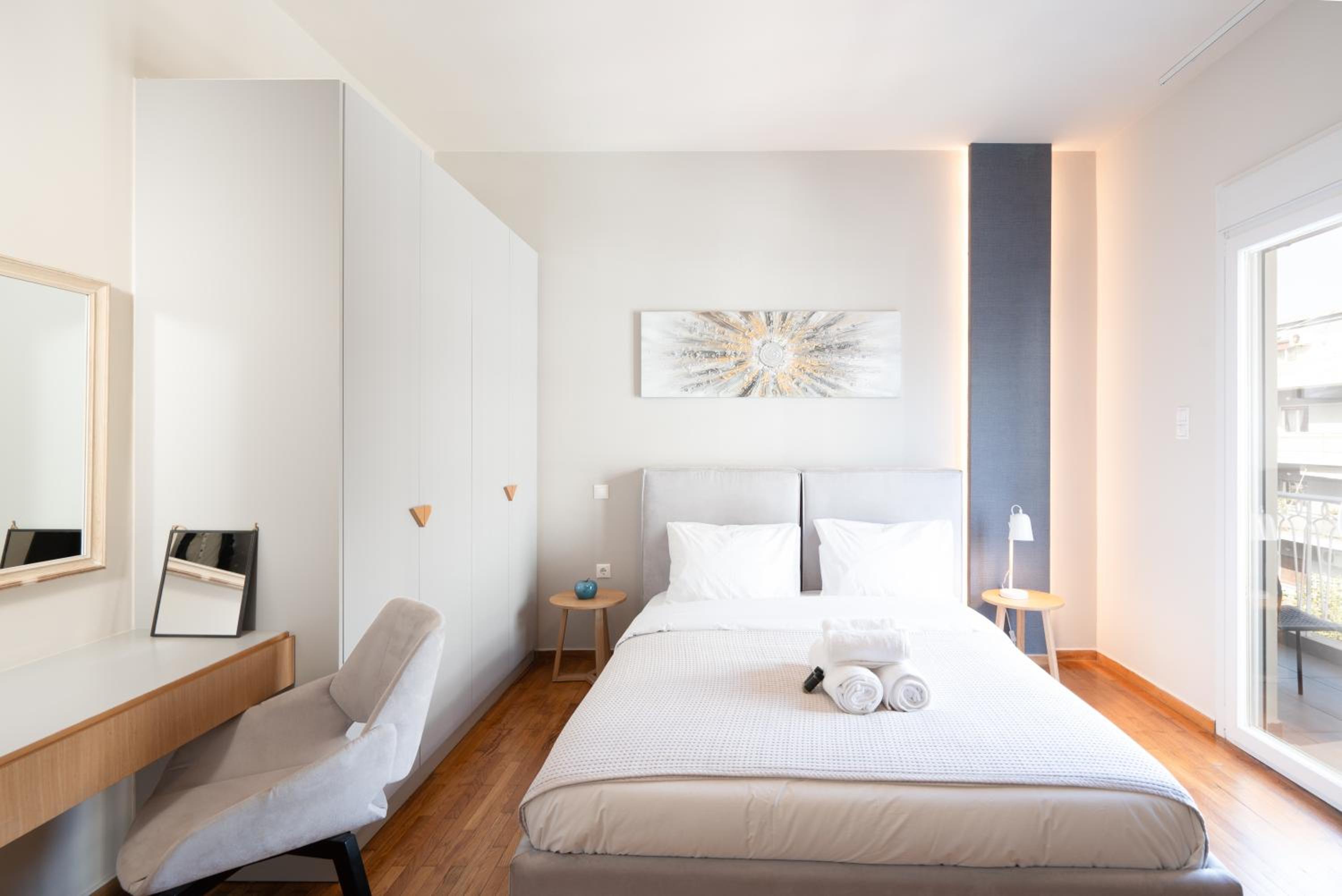 Classy Apartment in Koukaki, Walk to Metro & Acropolis