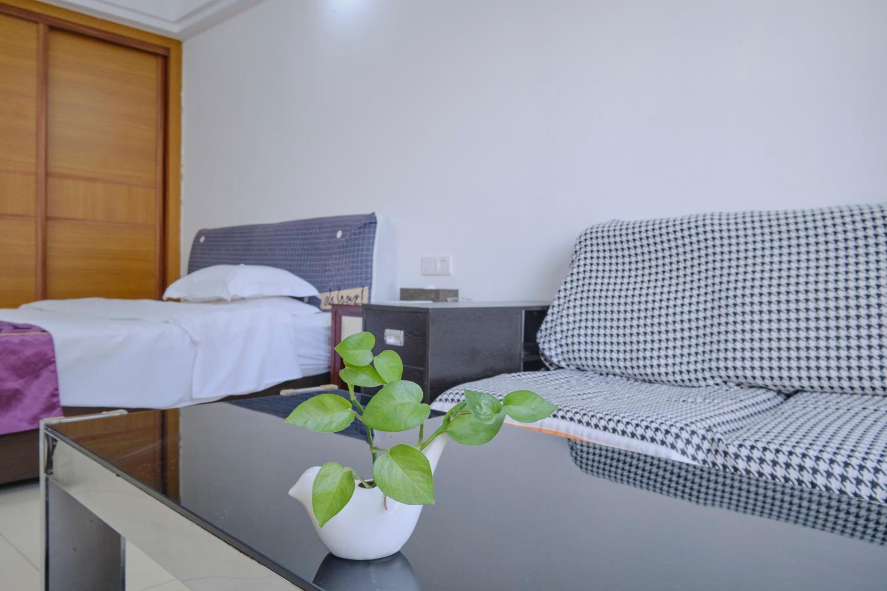 Guangzhou Uhome Service Apartment