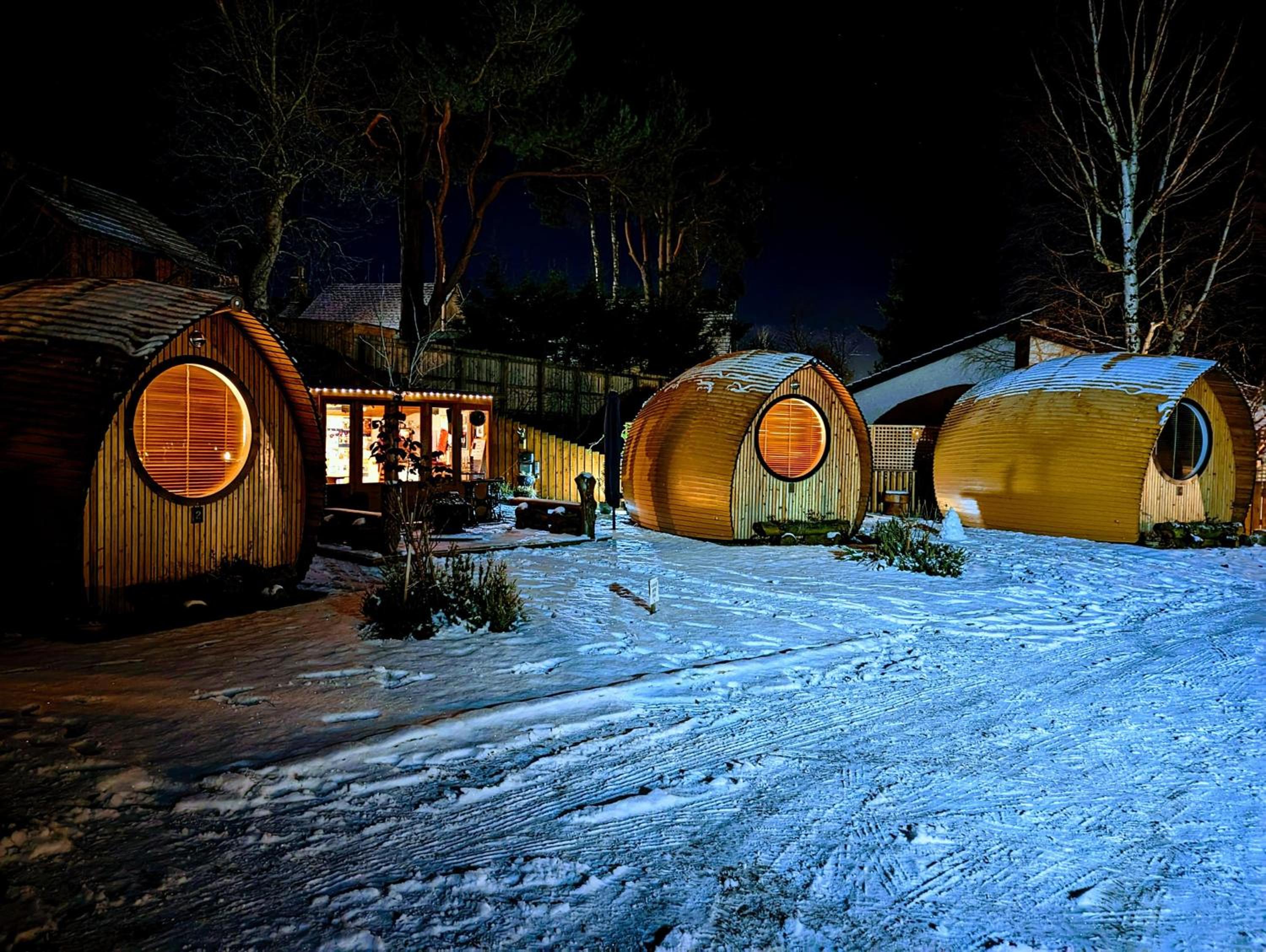 Eriskay Guest House and Aviemore Glamping view 3