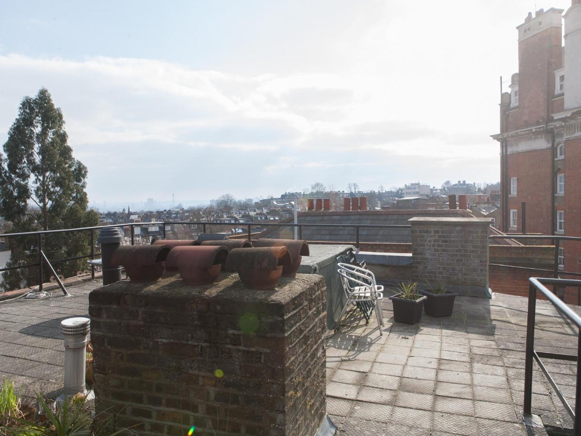 Roof Terrace Flat in Hampstead - Pass the Keys