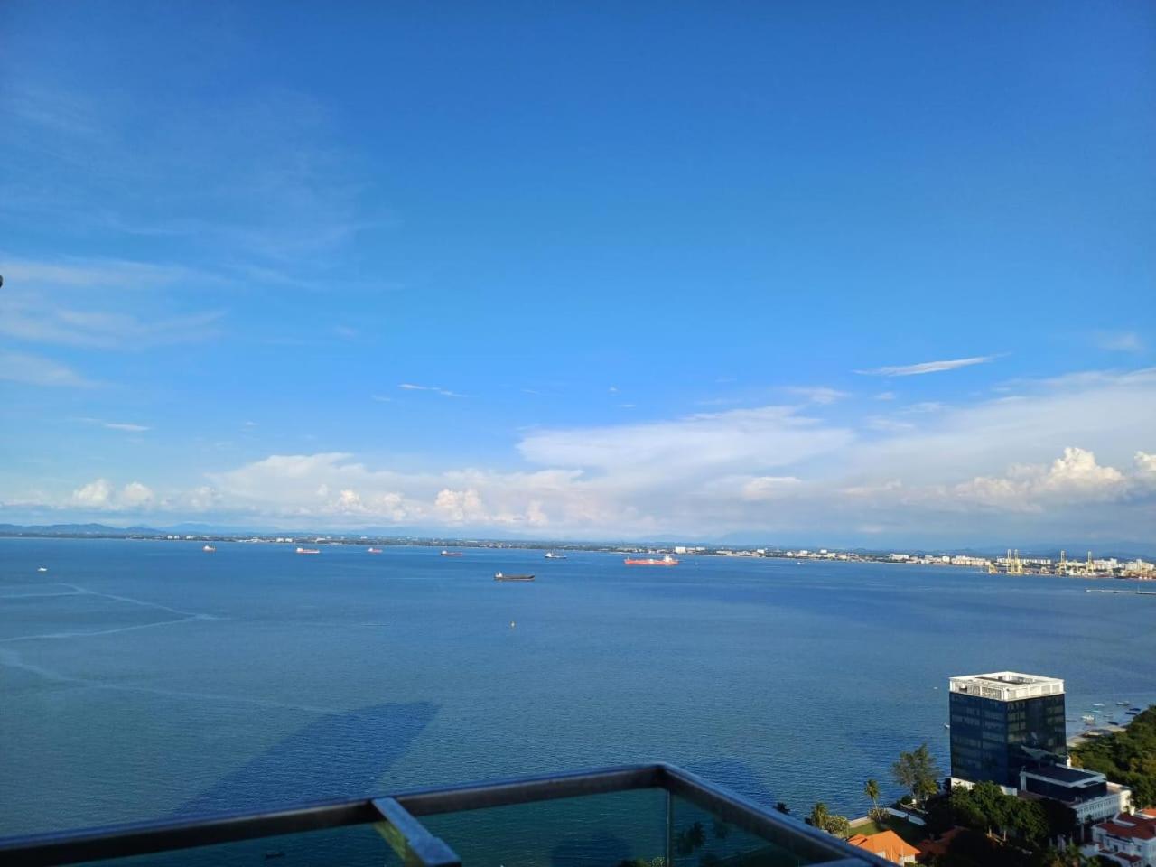 MansionOne Gleneagles Superb Seaview 8pax 2Bedrooms 1Bathroom By AmrayHomes photo 3