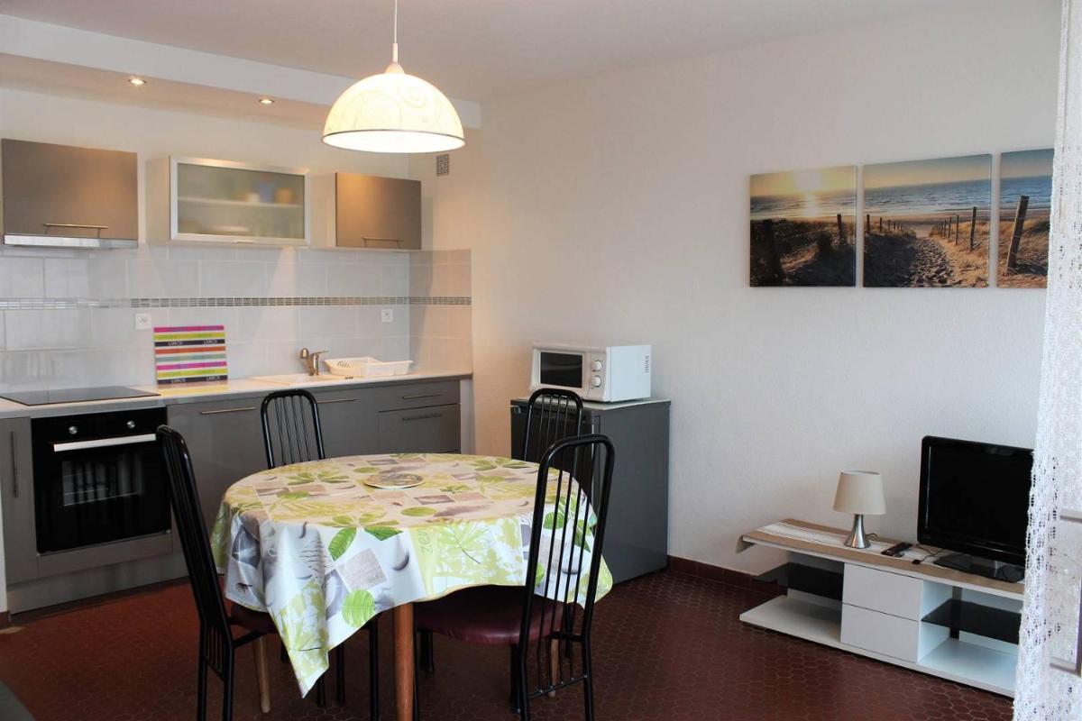Proche du port beau T3 lumineux tout confort avec parking - 4RS121 view 3