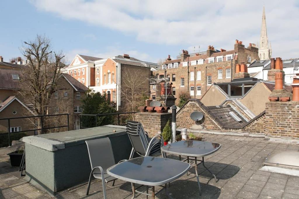 Roof Terrace Flat in Hampstead - Pass the Keys
