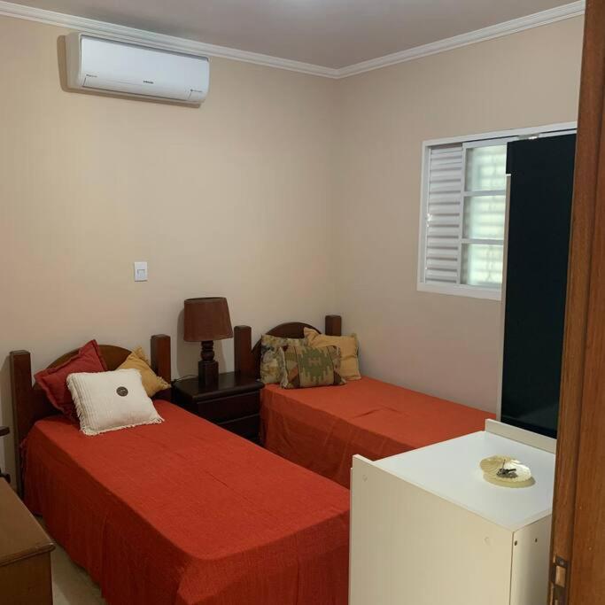 Casa em condomínio 15 min do Thermas em São Pedro