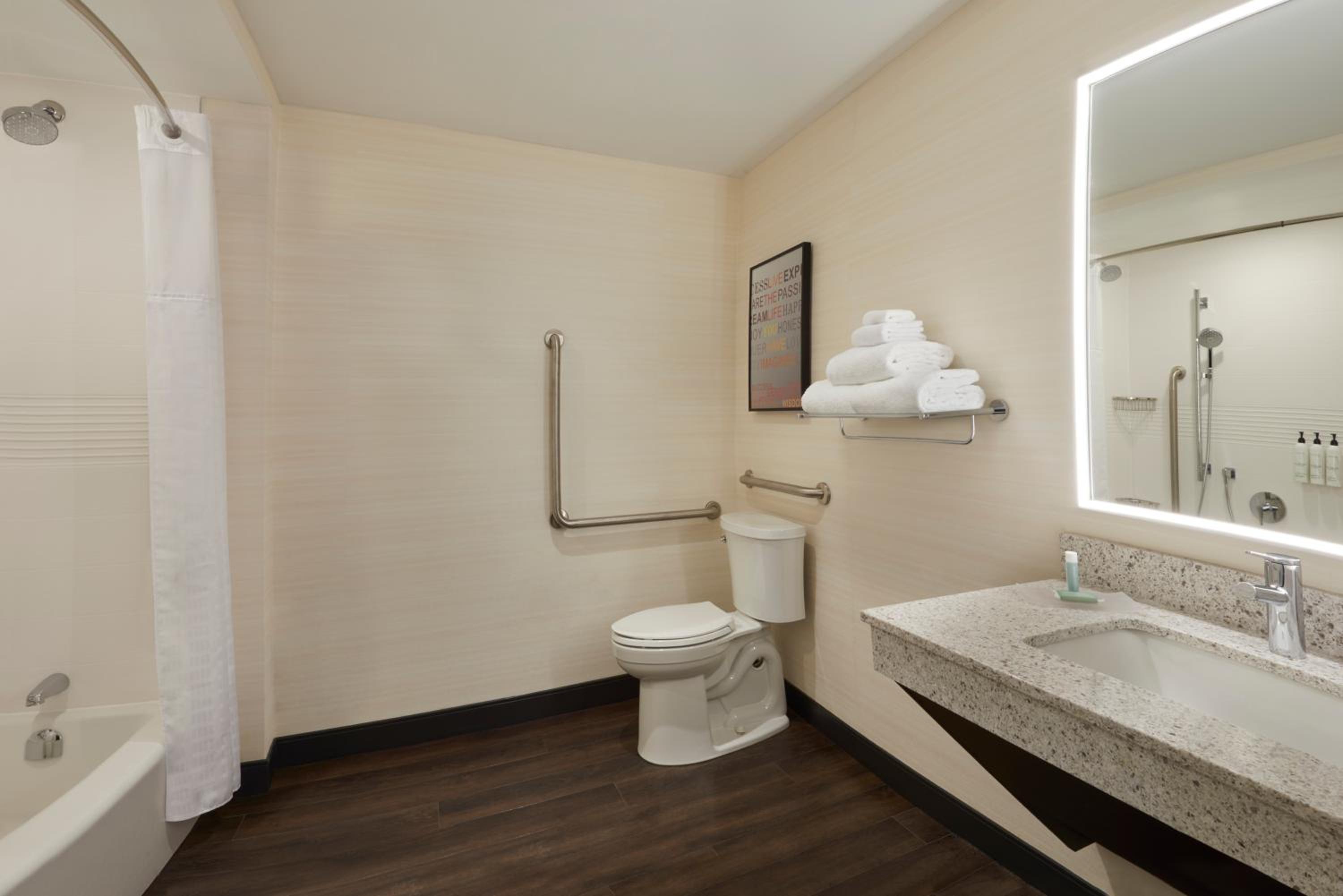 TownePlace Suites by Marriott Toronto Oakville - Property Image 11