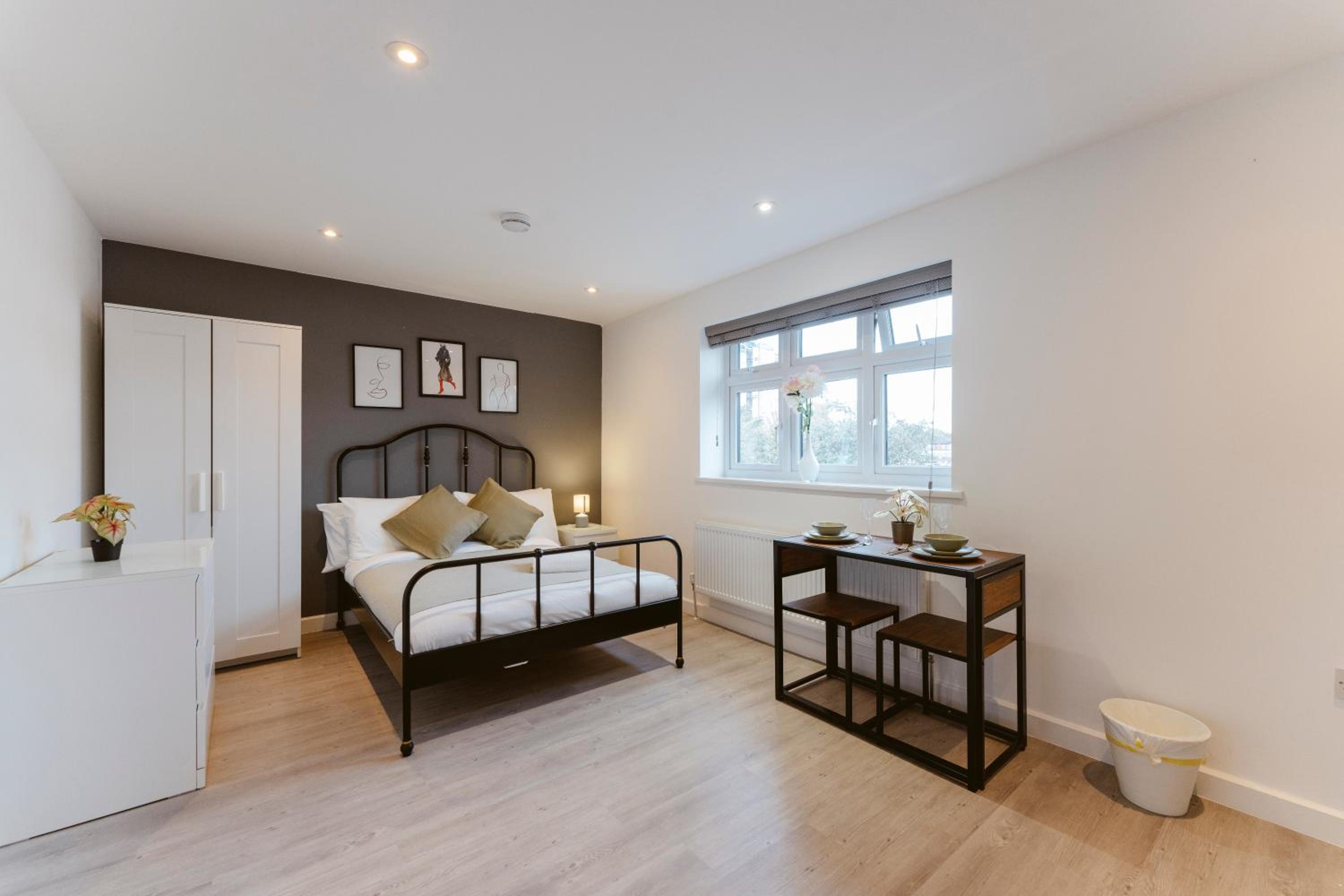 Perivale Studio Apartments