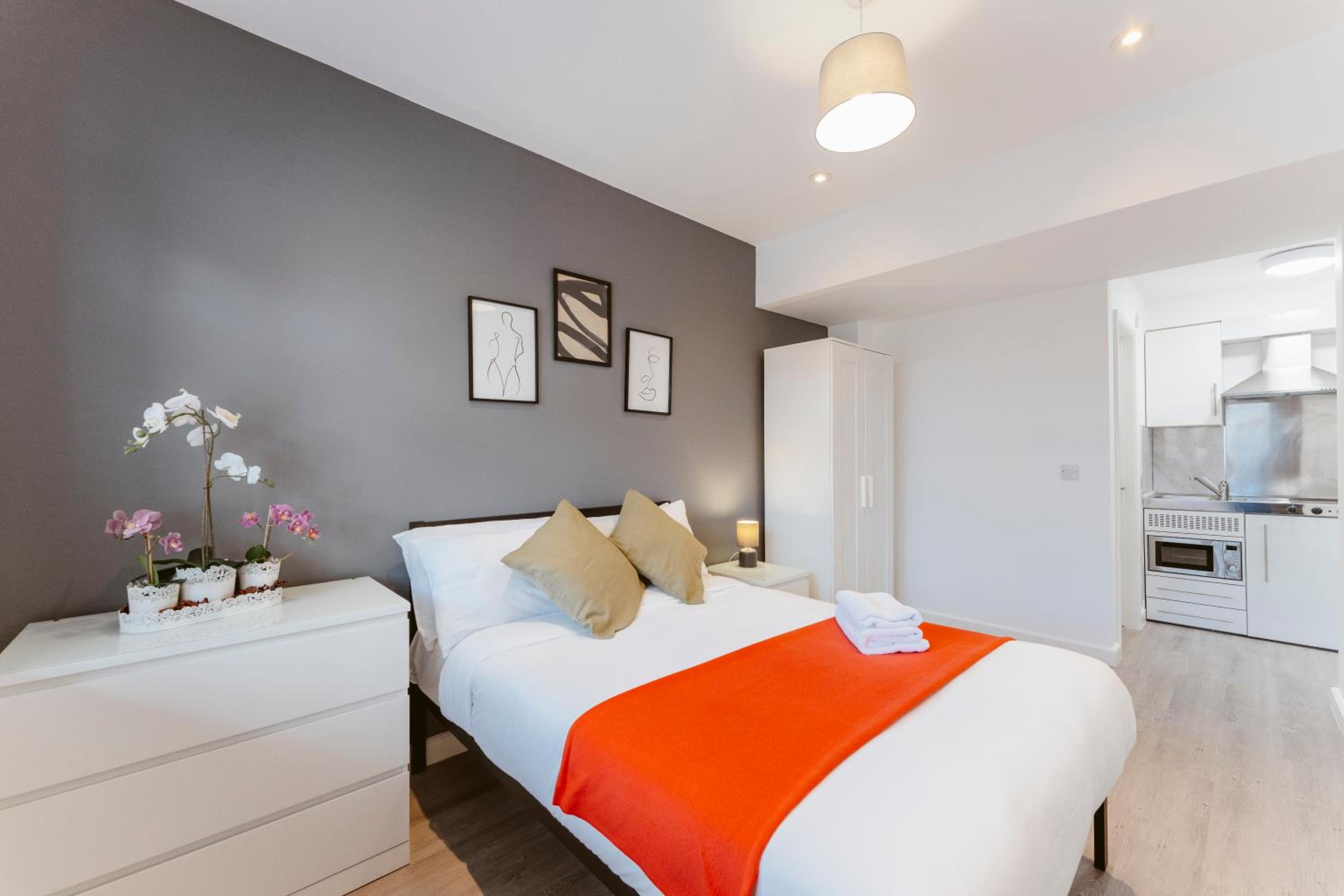 Perivale Studio Apartments