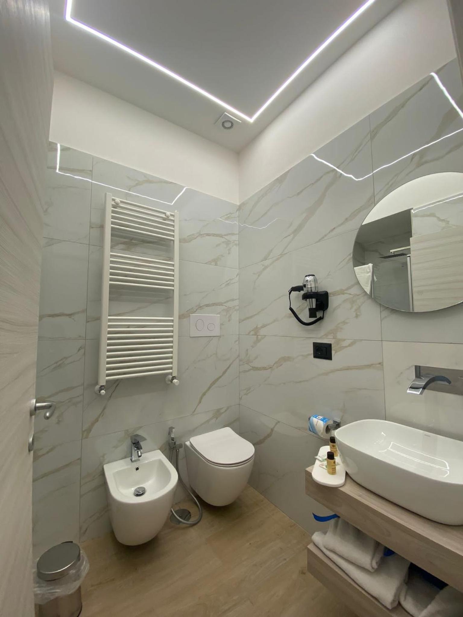 Relais Piazza Del Plebiscito B&B