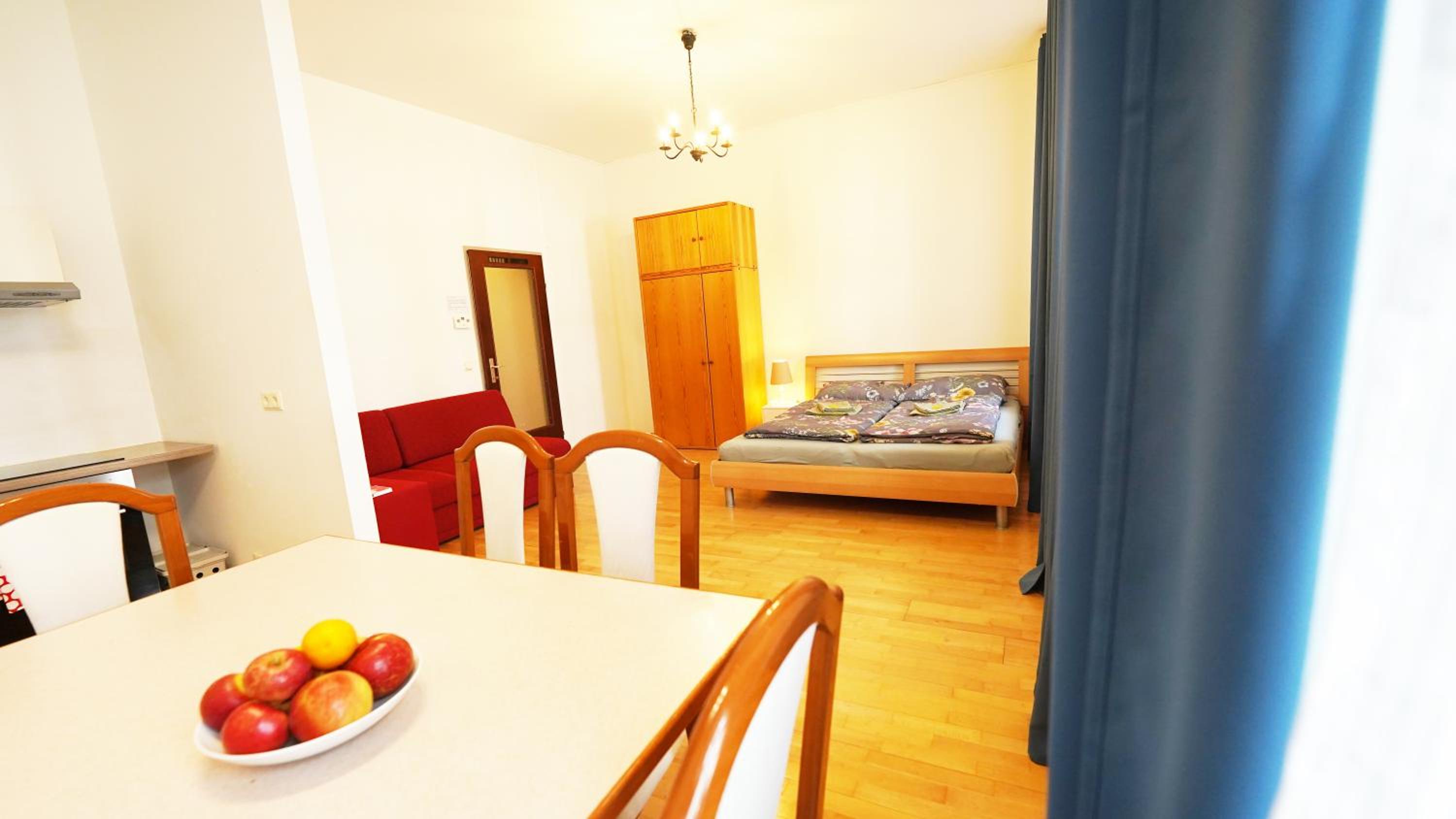 CozyNite Premium Apartment Hernals 1