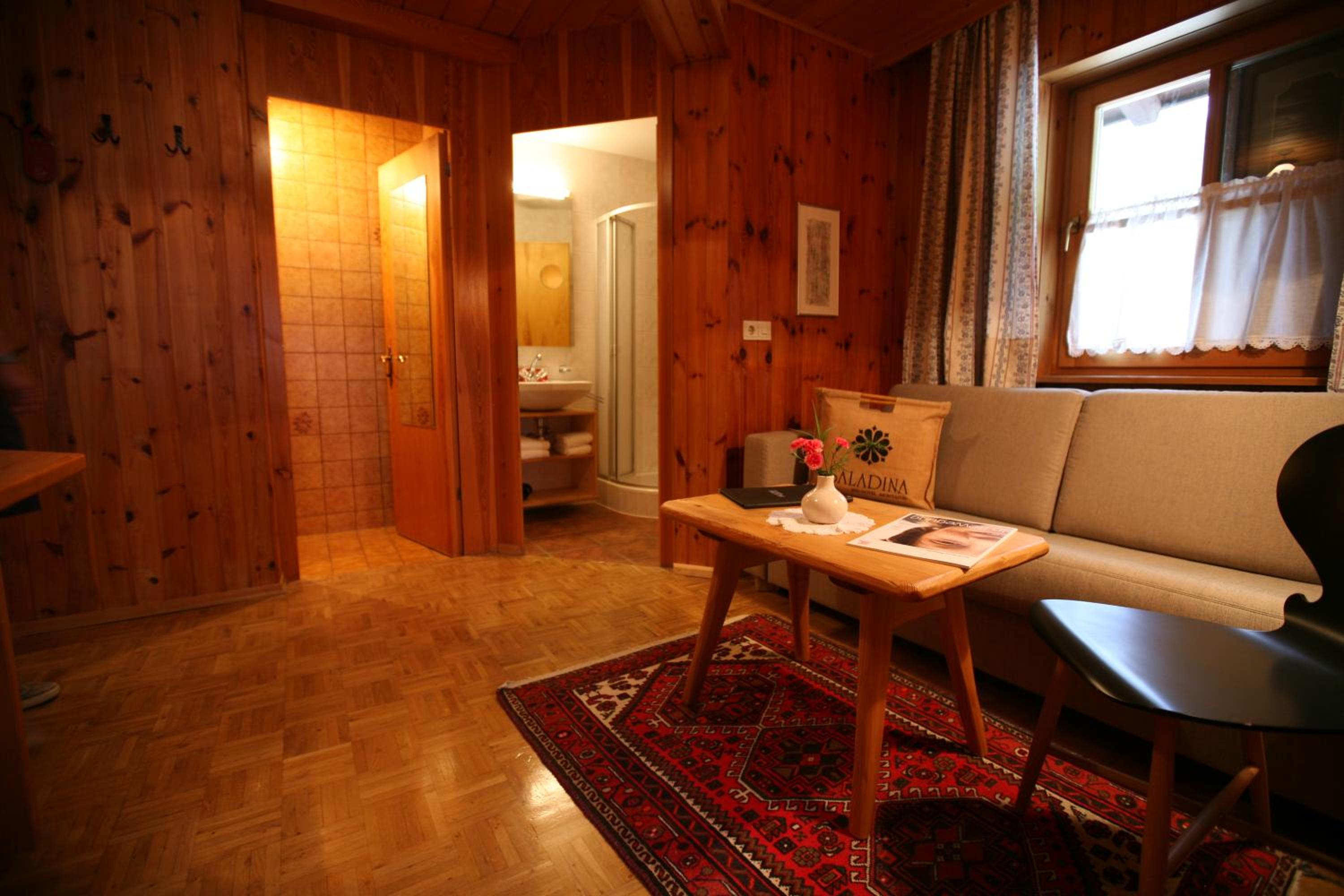 Aparthotel Saladina