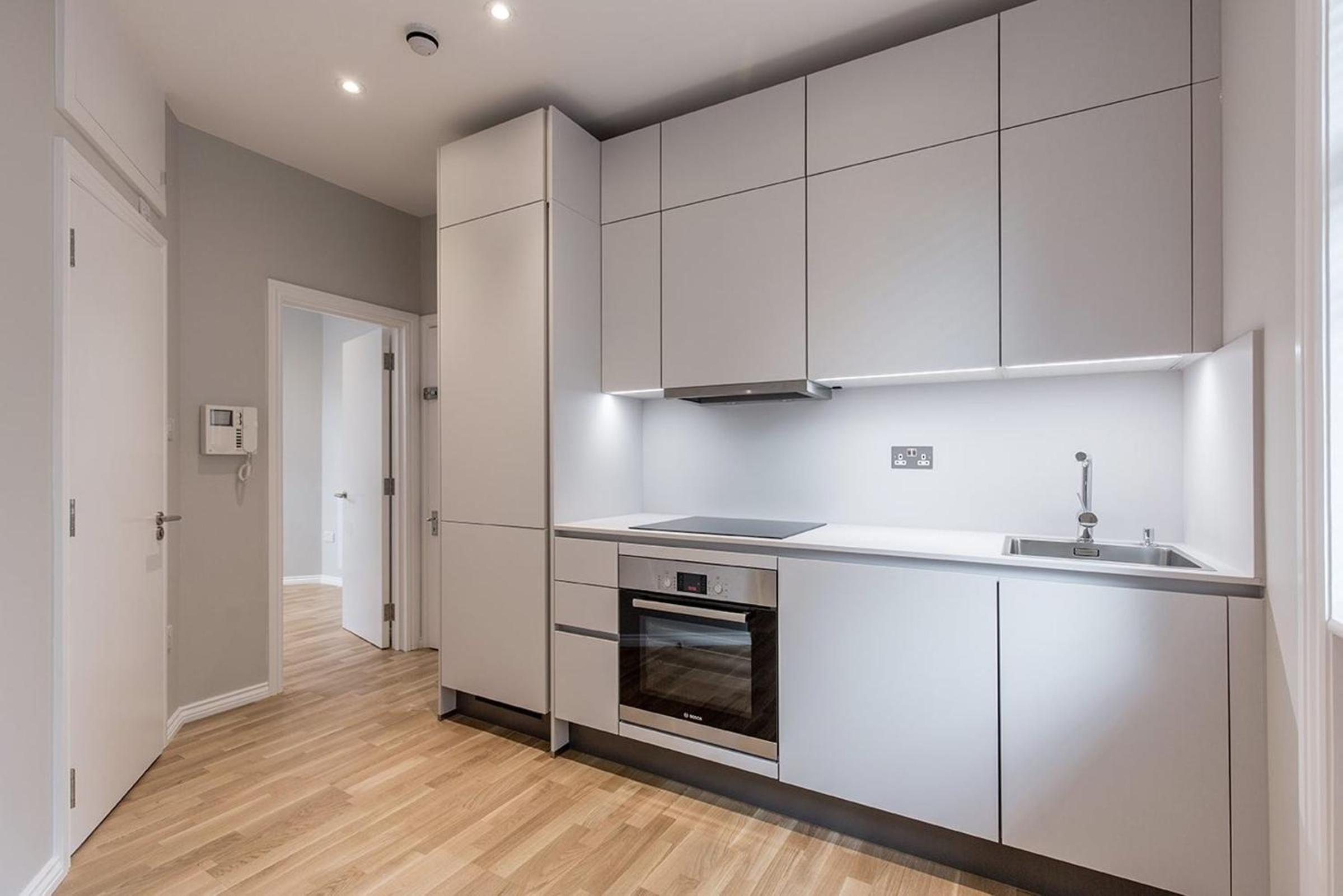Kensington Olympia Apartment, Breakfast