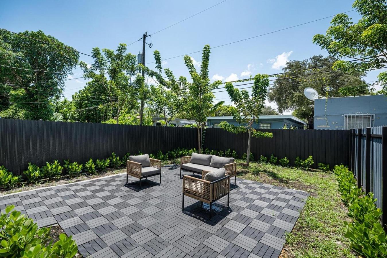 4 Bedroom Holiday Retreat BBQ Marketplace