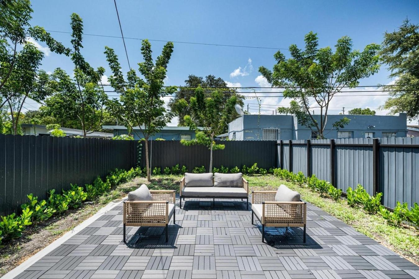 4 Bedroom Holiday Retreat BBQ Marketplace