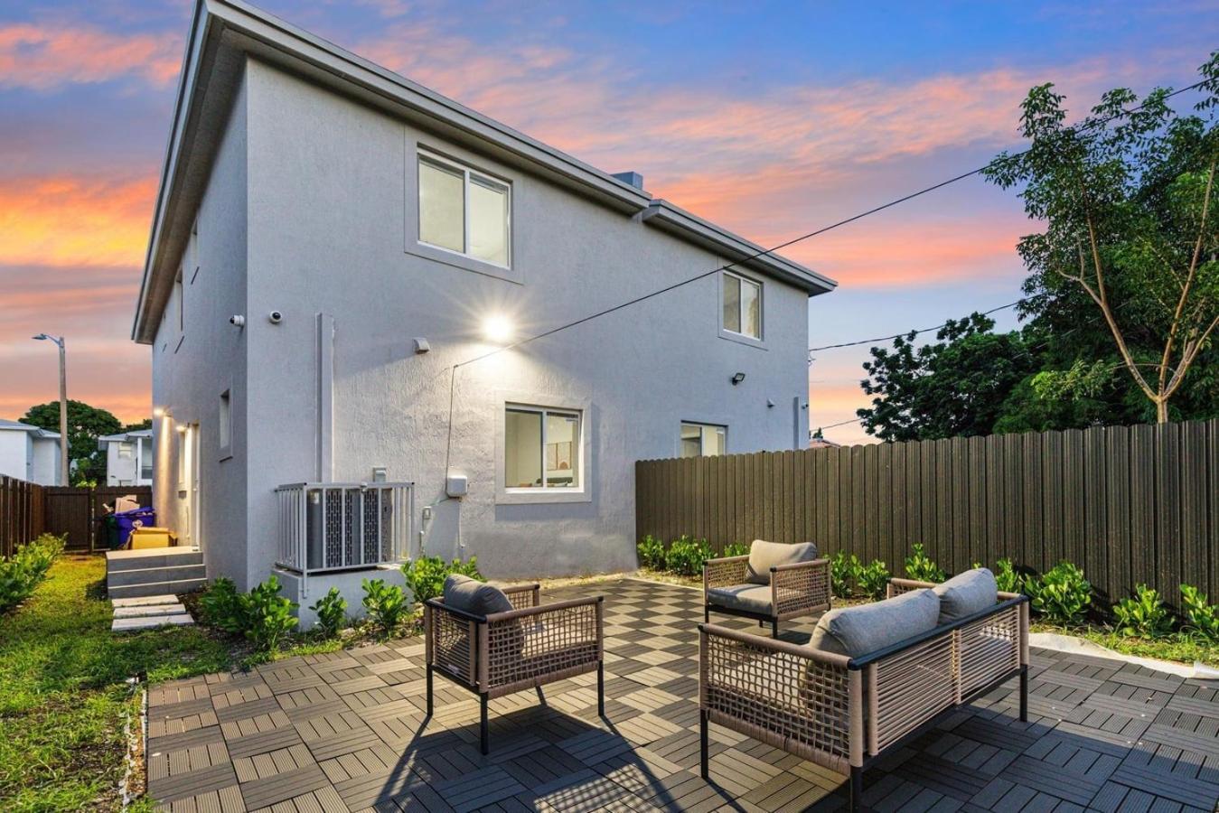 4 Bedroom Holiday Retreat BBQ Marketplace