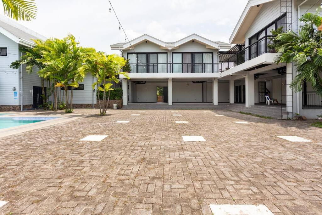 3-Bedroom Villa with Pool, photo 13