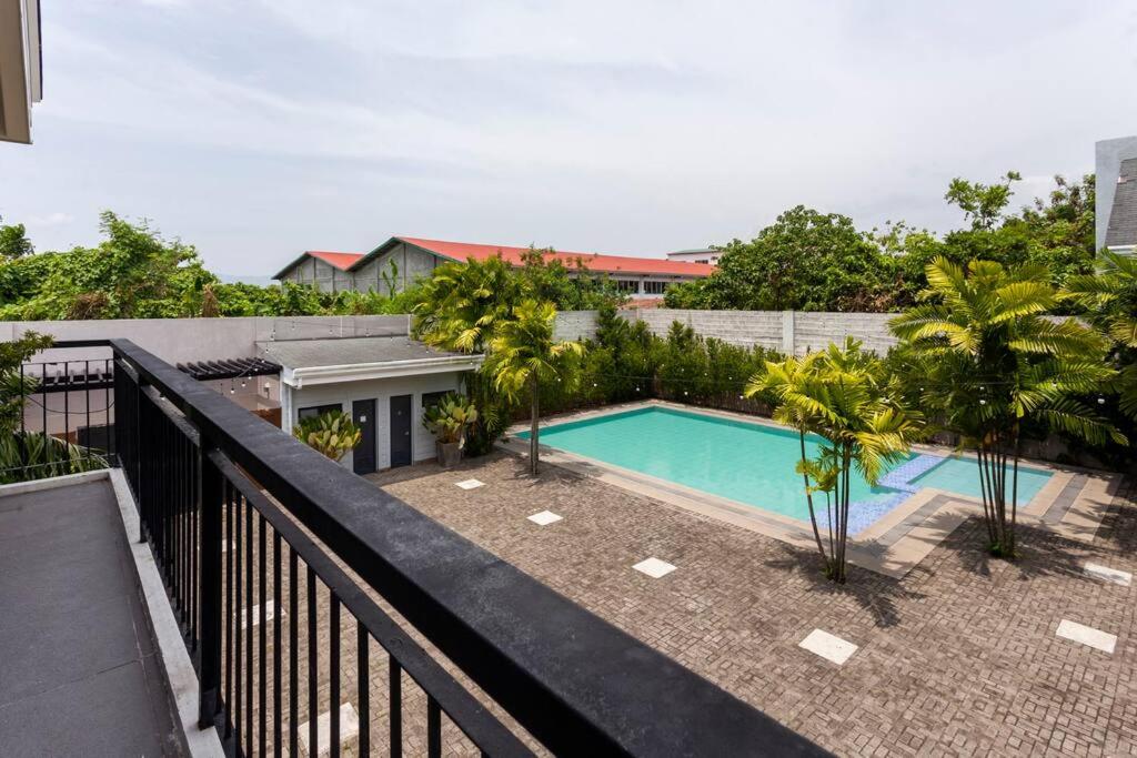 3-Bedroom Villa with Pool