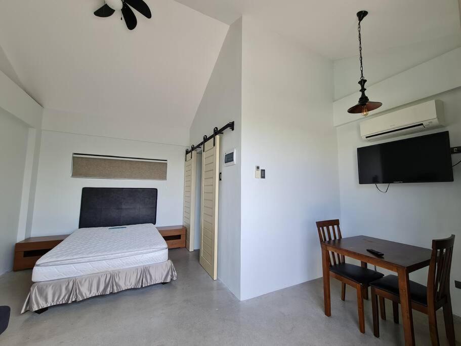 3-Bedroom Villa with Pool, photo 40