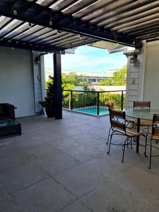 3-Bedroom Villa with Pool, photo 42