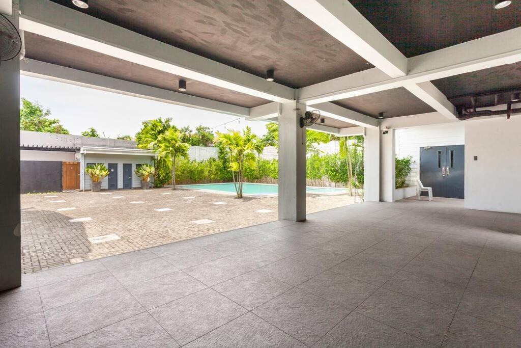 3-Bedroom Villa with Pool