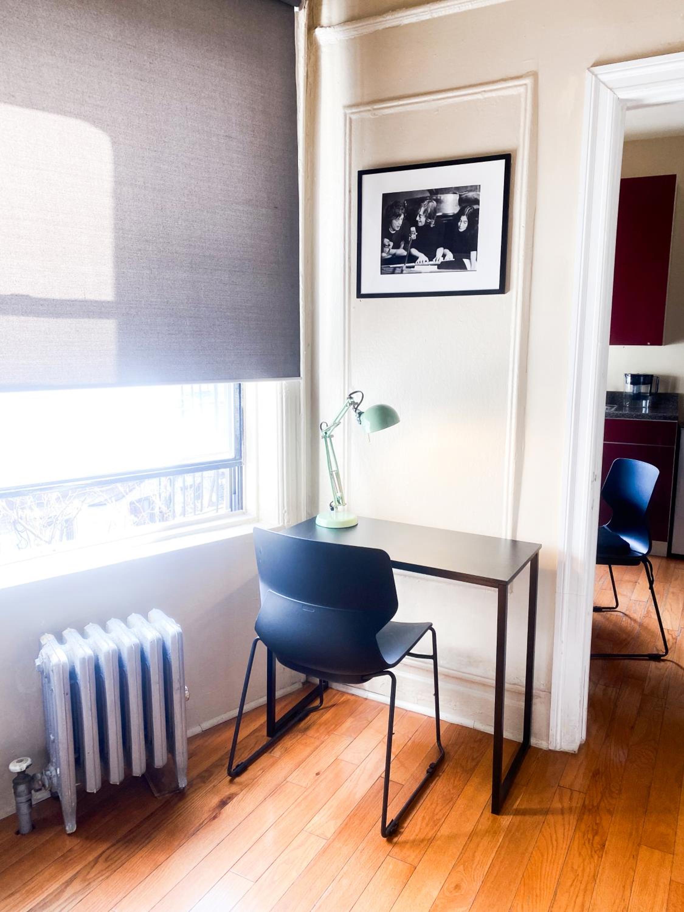 2 Bedrooms Entire Beautiful Apt in Williamsburg! view 4