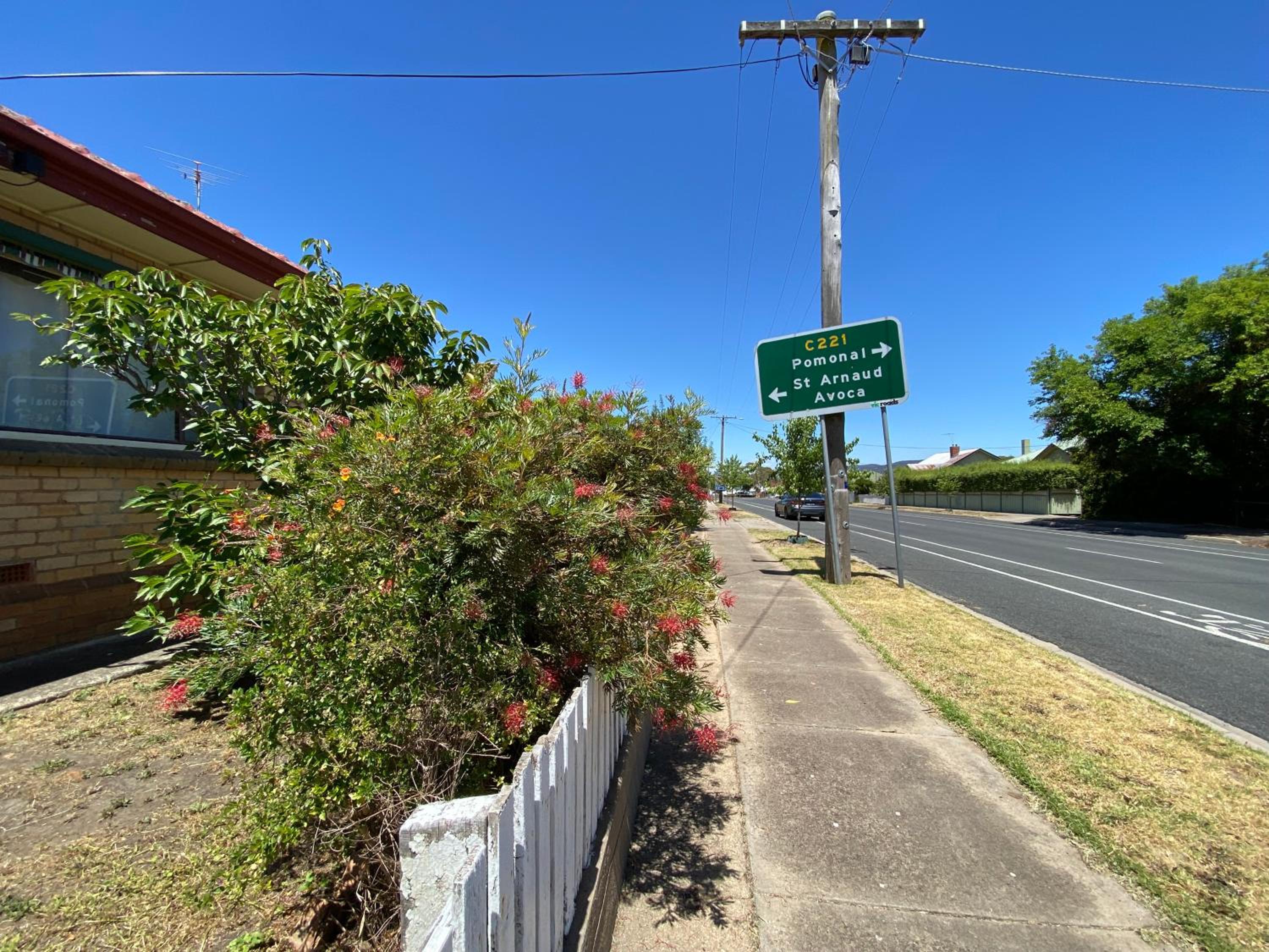 6 Beds-Whole House with 4 bedrooms -Stawell - share accommodation - 3 rooms for 5 gusts are available