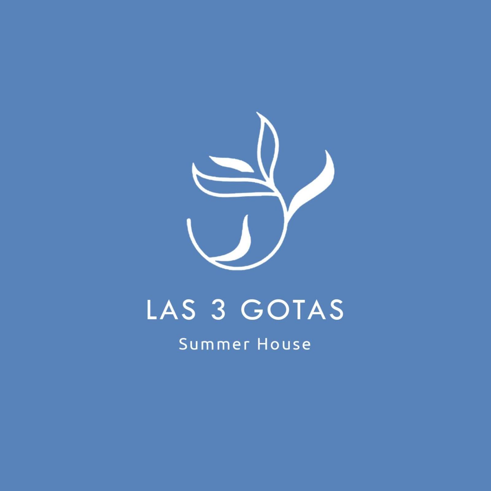 Apartamento de Lujo en Playa Jacó, Frente al Mar, Wifi, AC, Parqueo Privado y Piscinas