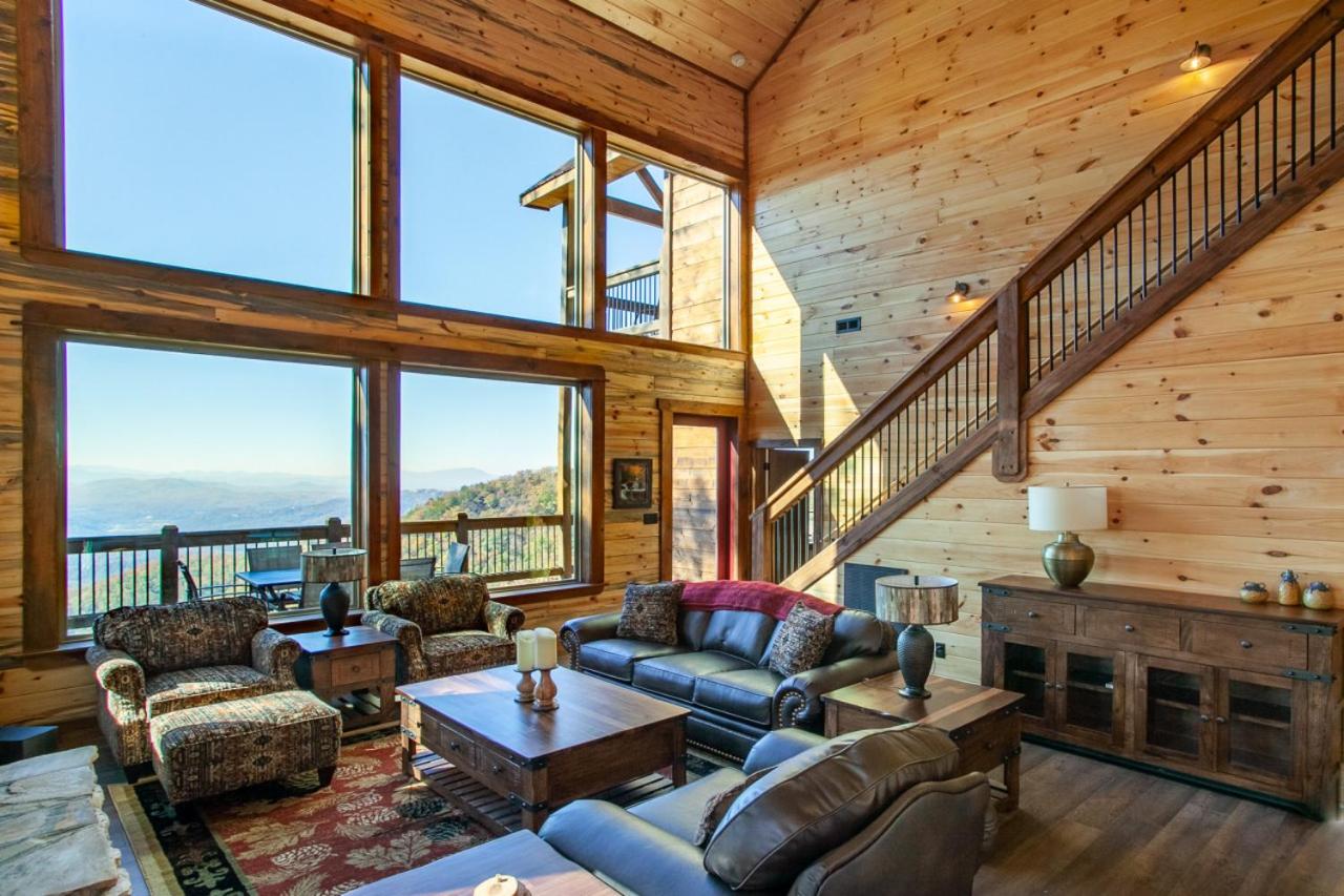 Sunset Summit - Pool, Theater Room, Games, & VIEWS view 5