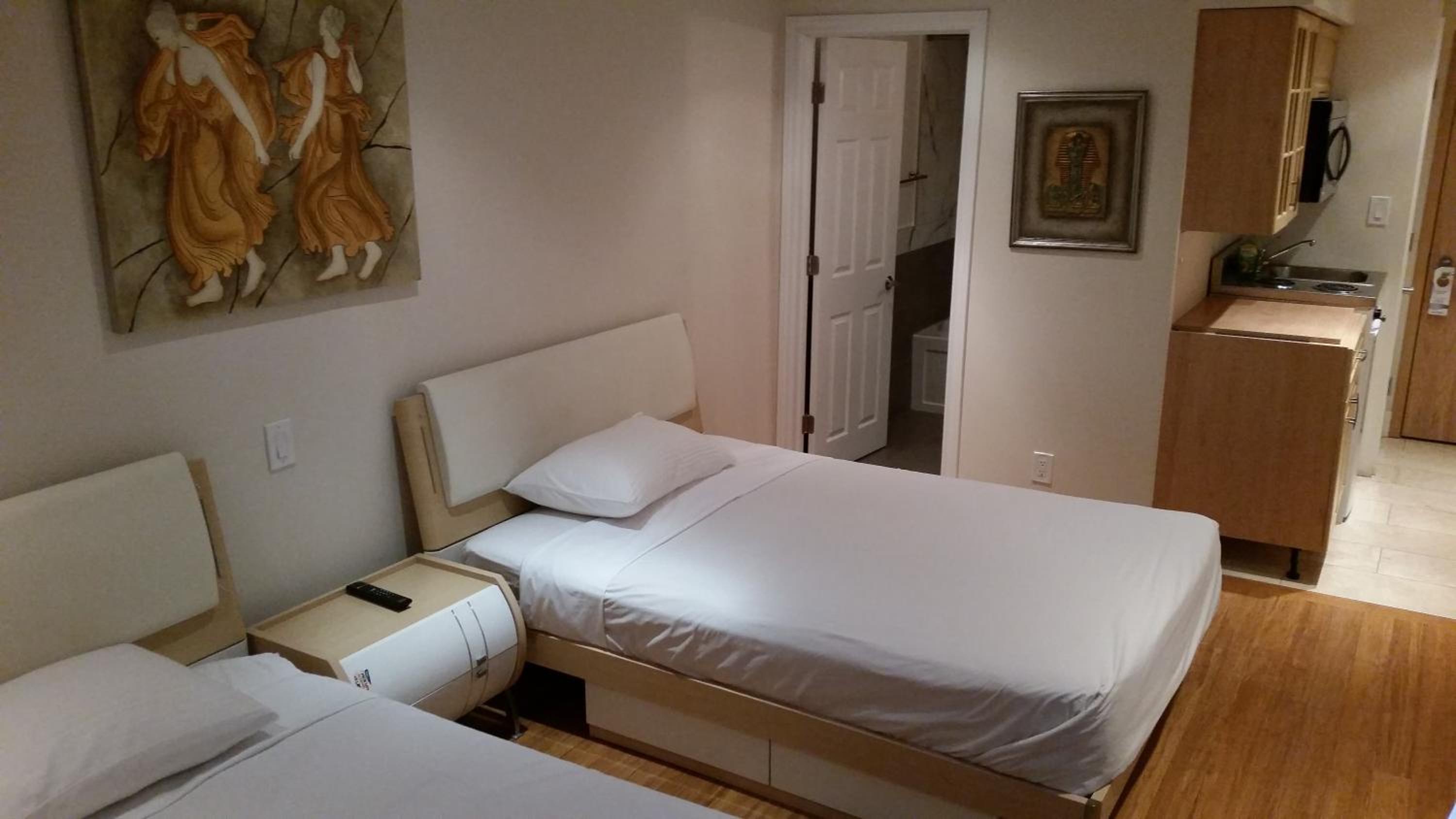 Dragon Gate Inn - Image 4